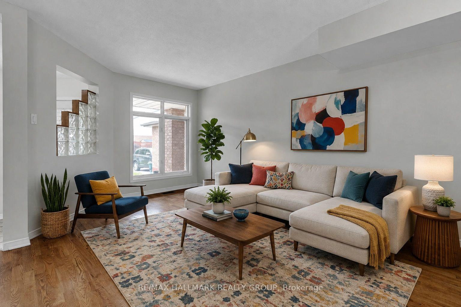 Photo 6 of 146 College Circle, Ottawa, Castle Heights — HOMEH