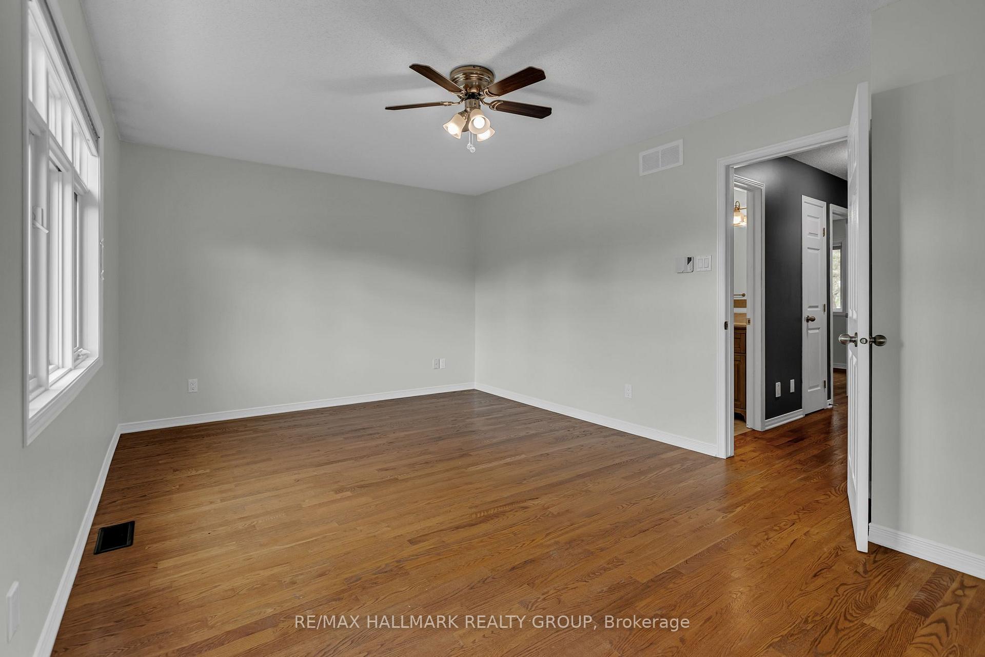 Photo 21 of 146 College Circle, Ottawa, Castle Heights — HOMEH