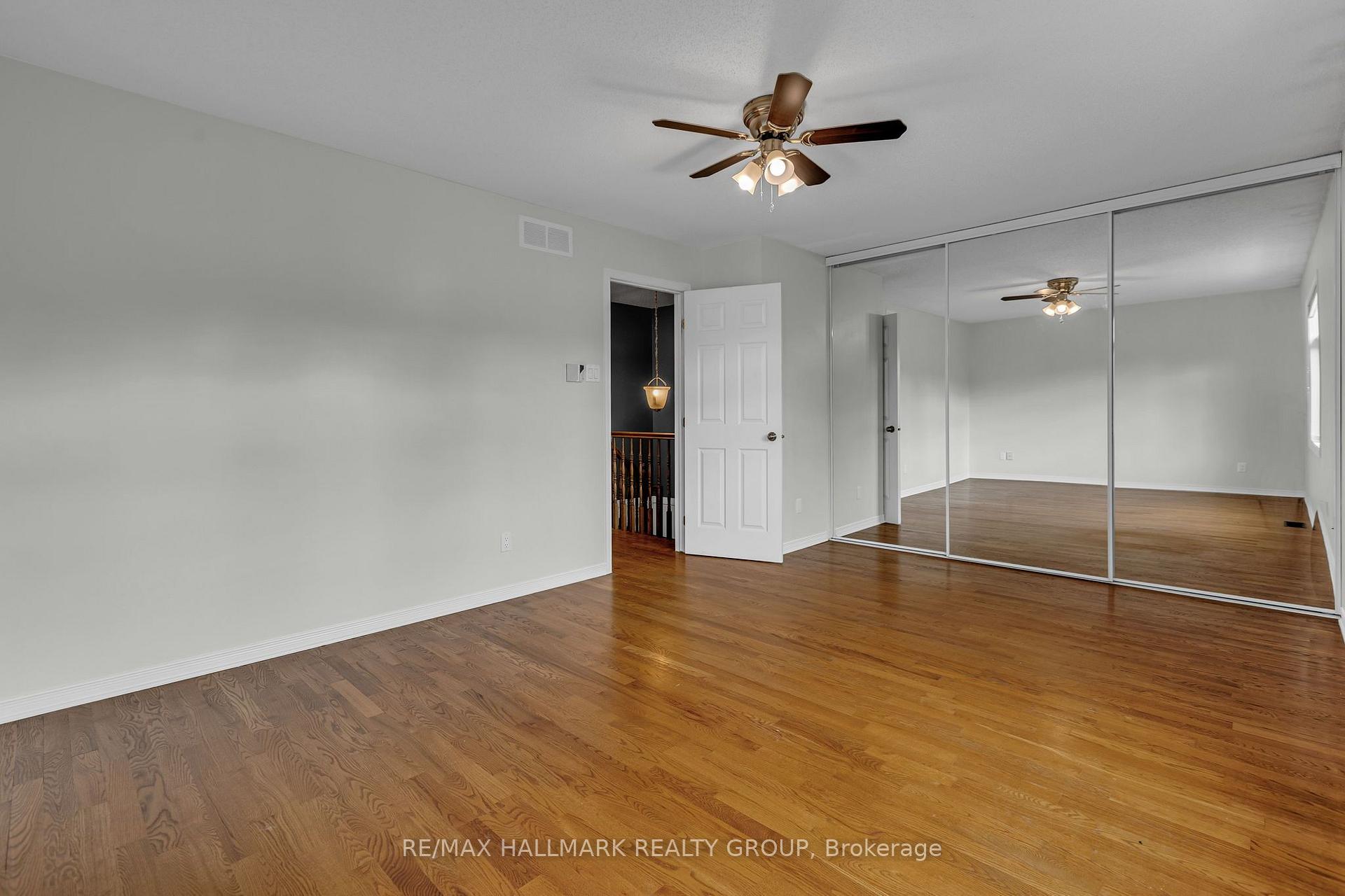 Photo 23 of 146 College Circle, Ottawa, Castle Heights — HOMEH