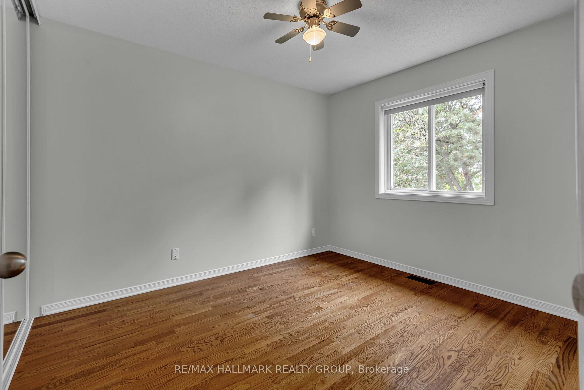 Photo 25 of 146 College Circle, Ottawa, Castle Heights — HOMEH