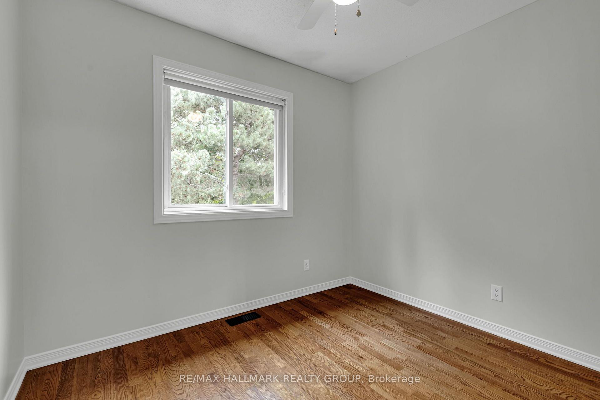 Photo 28 of 146 College Circle, Ottawa, Castle Heights — HOMEH