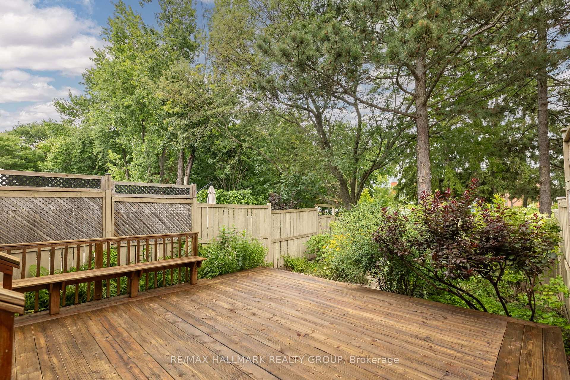 Photo 42 of 146 College Circle, Ottawa, Castle Heights — HOMEH