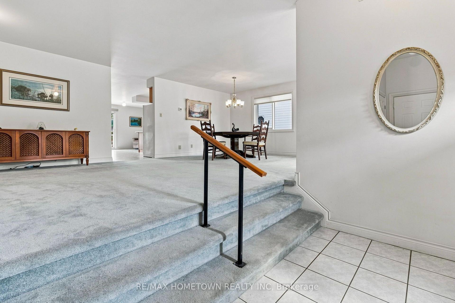 Photo 6 of 996 Massie Drive, Prescott, Prescott — HOMEH