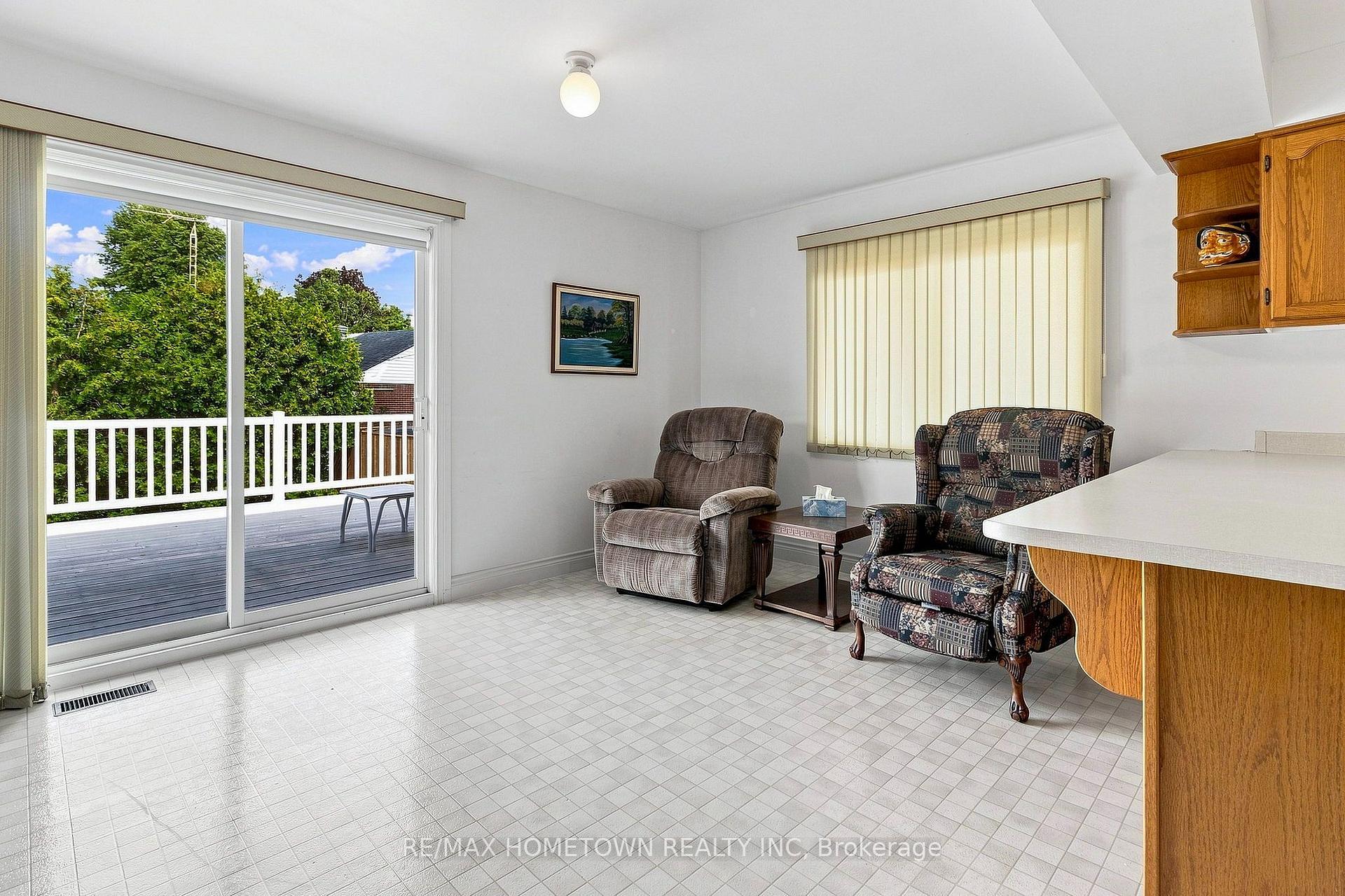 Photo 16 of 996 Massie Drive, Prescott, Prescott — HOMEH
