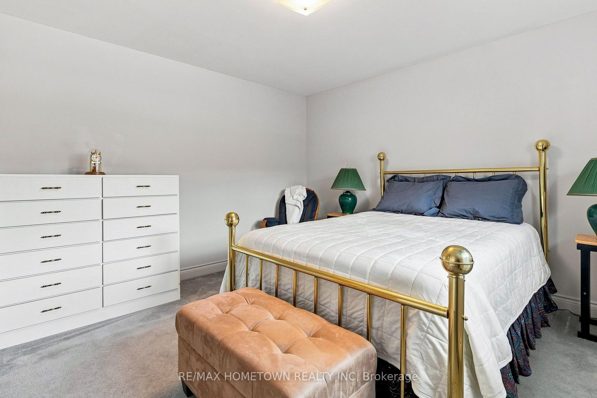 Photo 20 of 996 Massie Drive, Prescott, Prescott — HOMEH