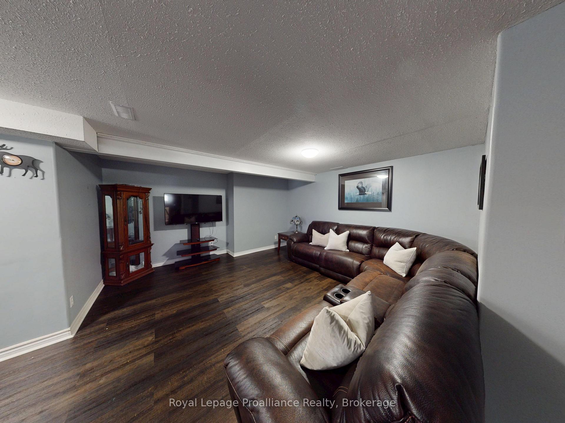 Photo 18 of 75 Milligan Drive, Tyendinaga, Tyendinaga Township — HOMEH