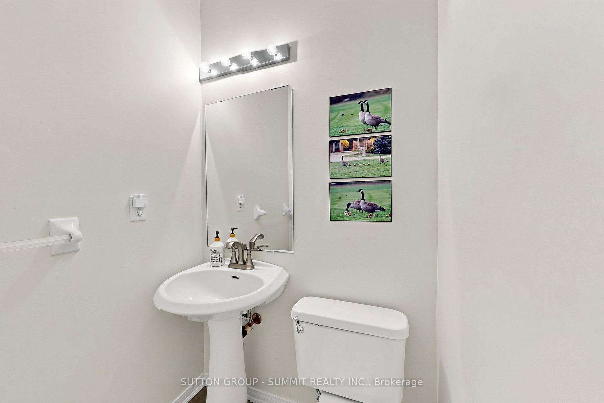 Photo 8 of 141 Gatwick Drive, Oakville, River Oaks — HOMEH