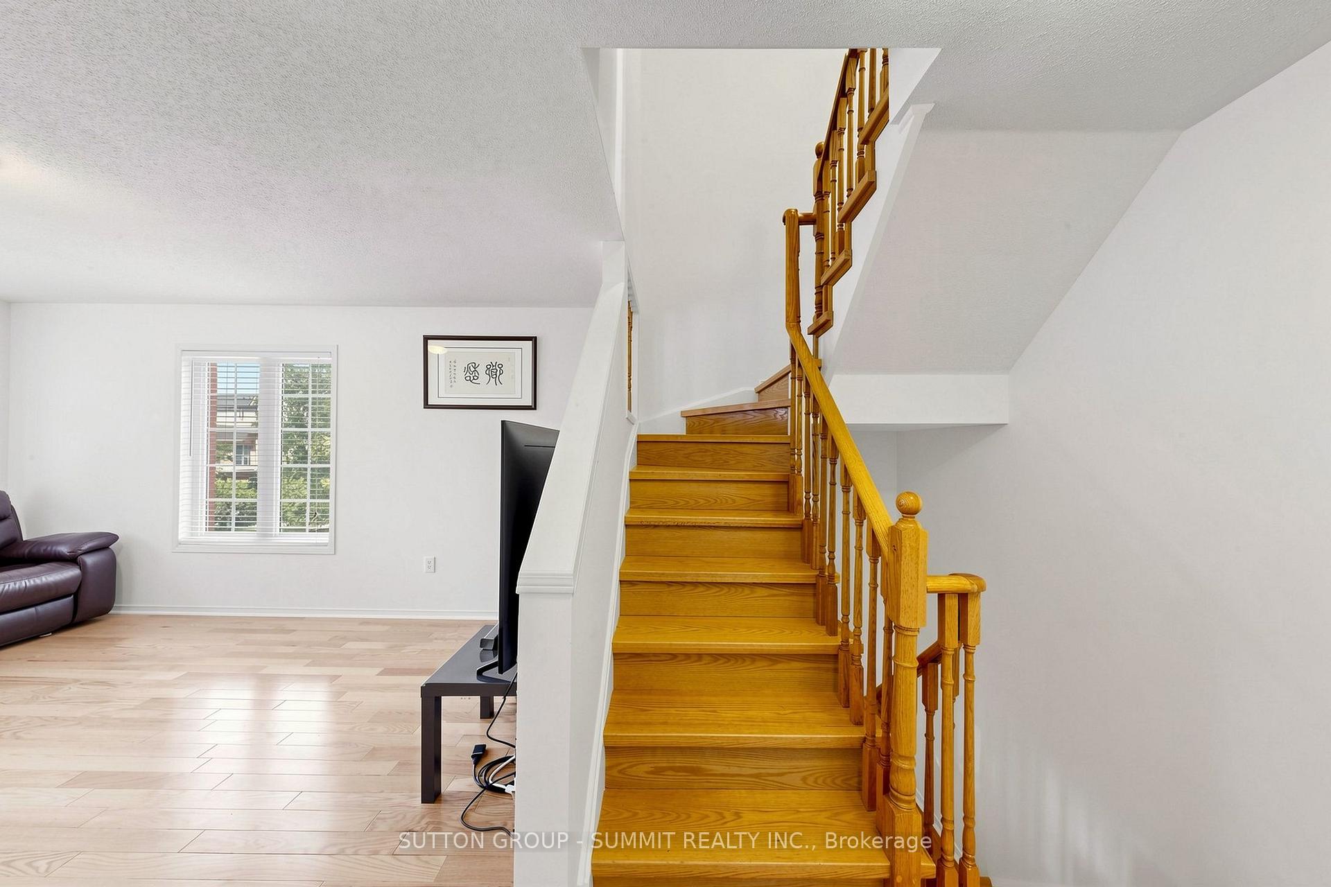 Photo 26 of 141 Gatwick Drive, Oakville, River Oaks — HOMEH