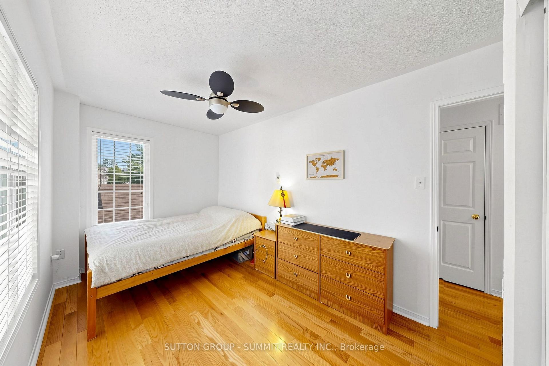 Photo 28 of 141 Gatwick Drive, Oakville, River Oaks — HOMEH