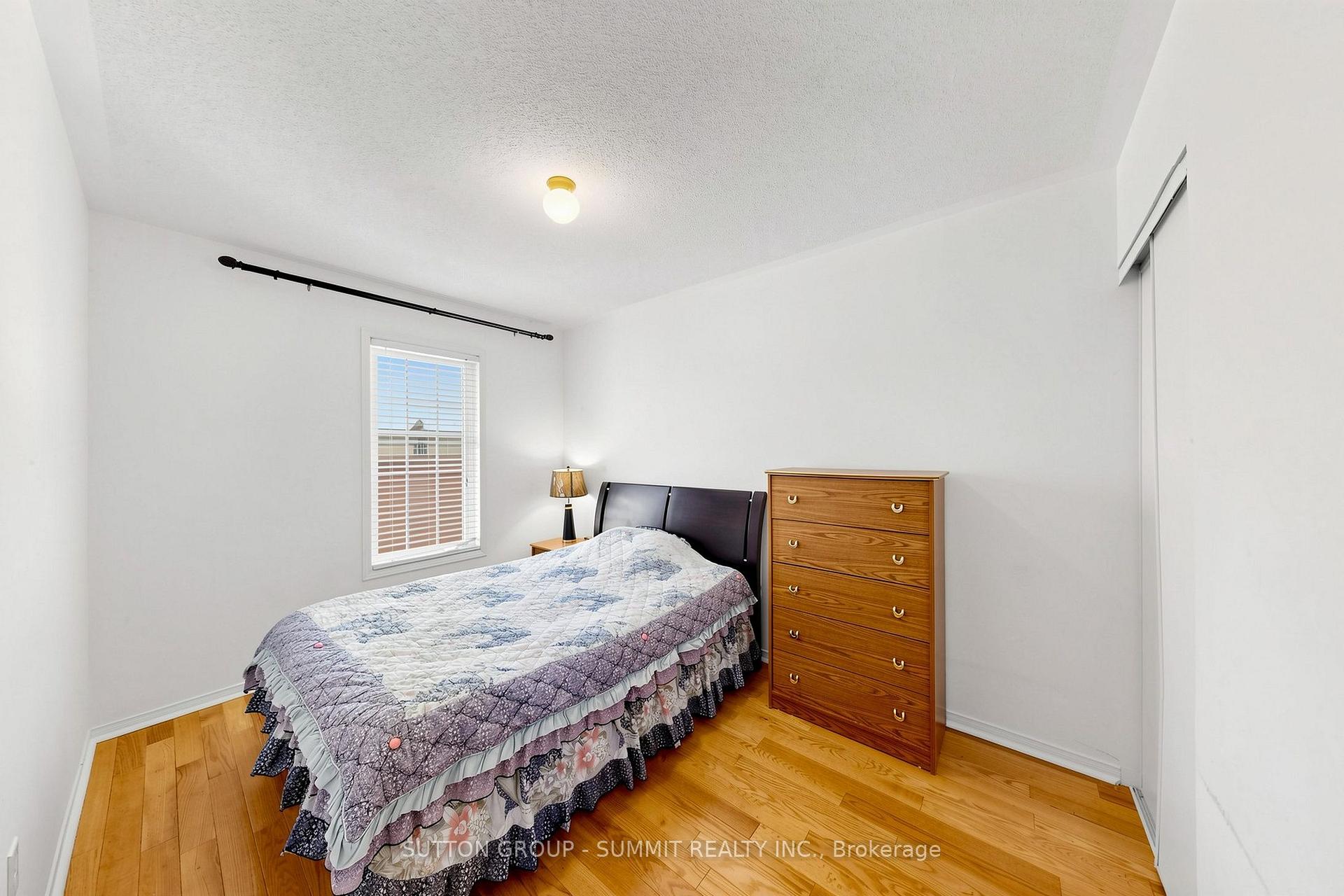 Photo 30 of 141 Gatwick Drive, Oakville, River Oaks — HOMEH
