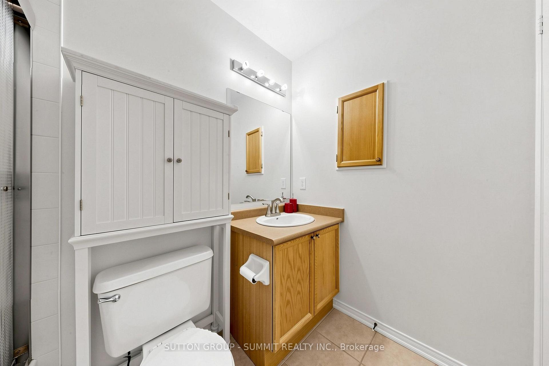 Photo 34 of 141 Gatwick Drive, Oakville, River Oaks — HOMEH