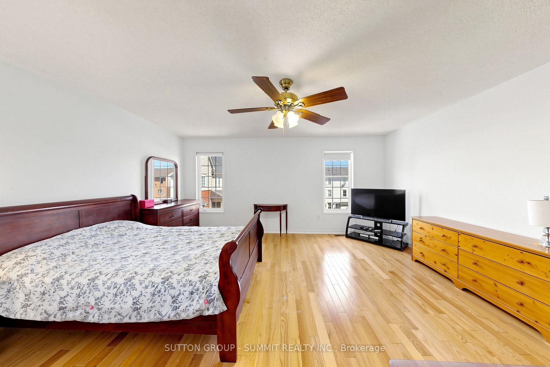 Photo 38 of 141 Gatwick Drive, Oakville, River Oaks — HOMEH
