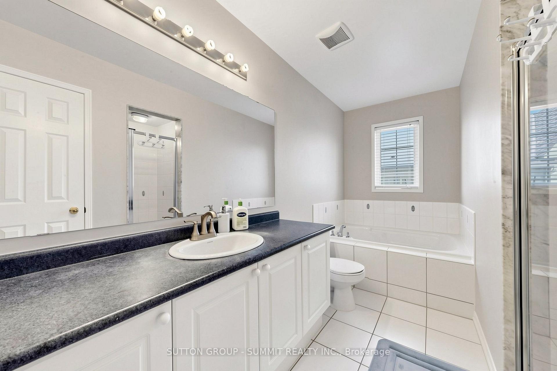 Photo 40 of 141 Gatwick Drive, Oakville, River Oaks — HOMEH