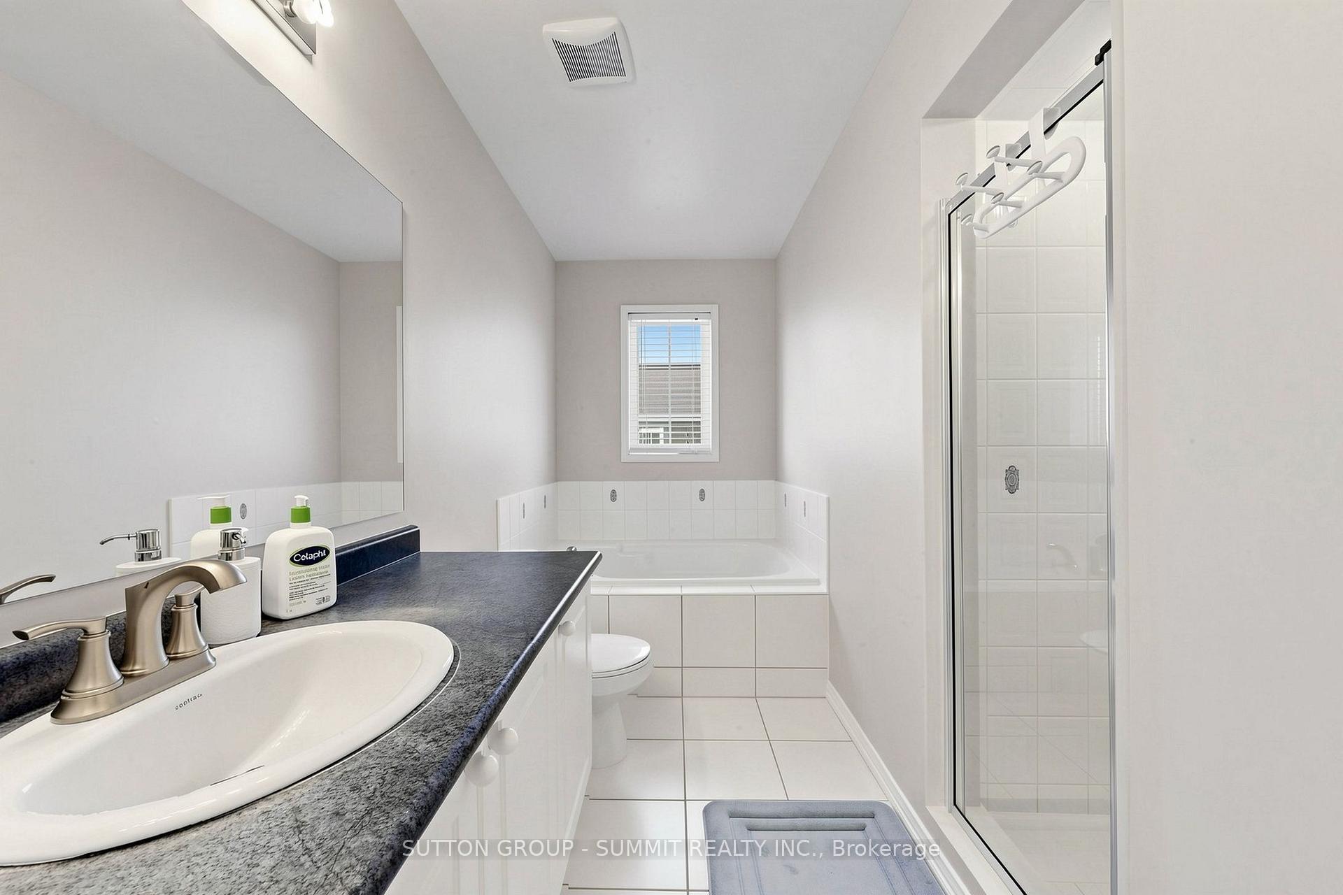 Photo 41 of 141 Gatwick Drive, Oakville, River Oaks — HOMEH
