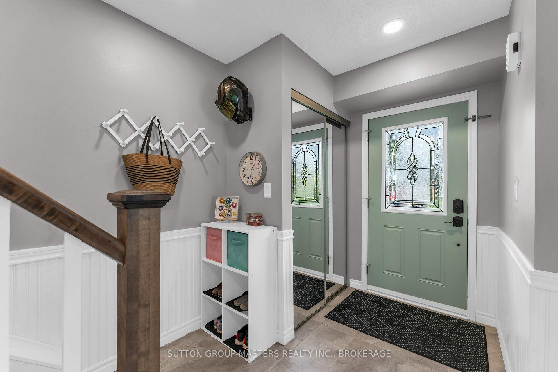 Photo 4 of 700 Cedarwood Drive, Kingston, City Northwest — HOMEH