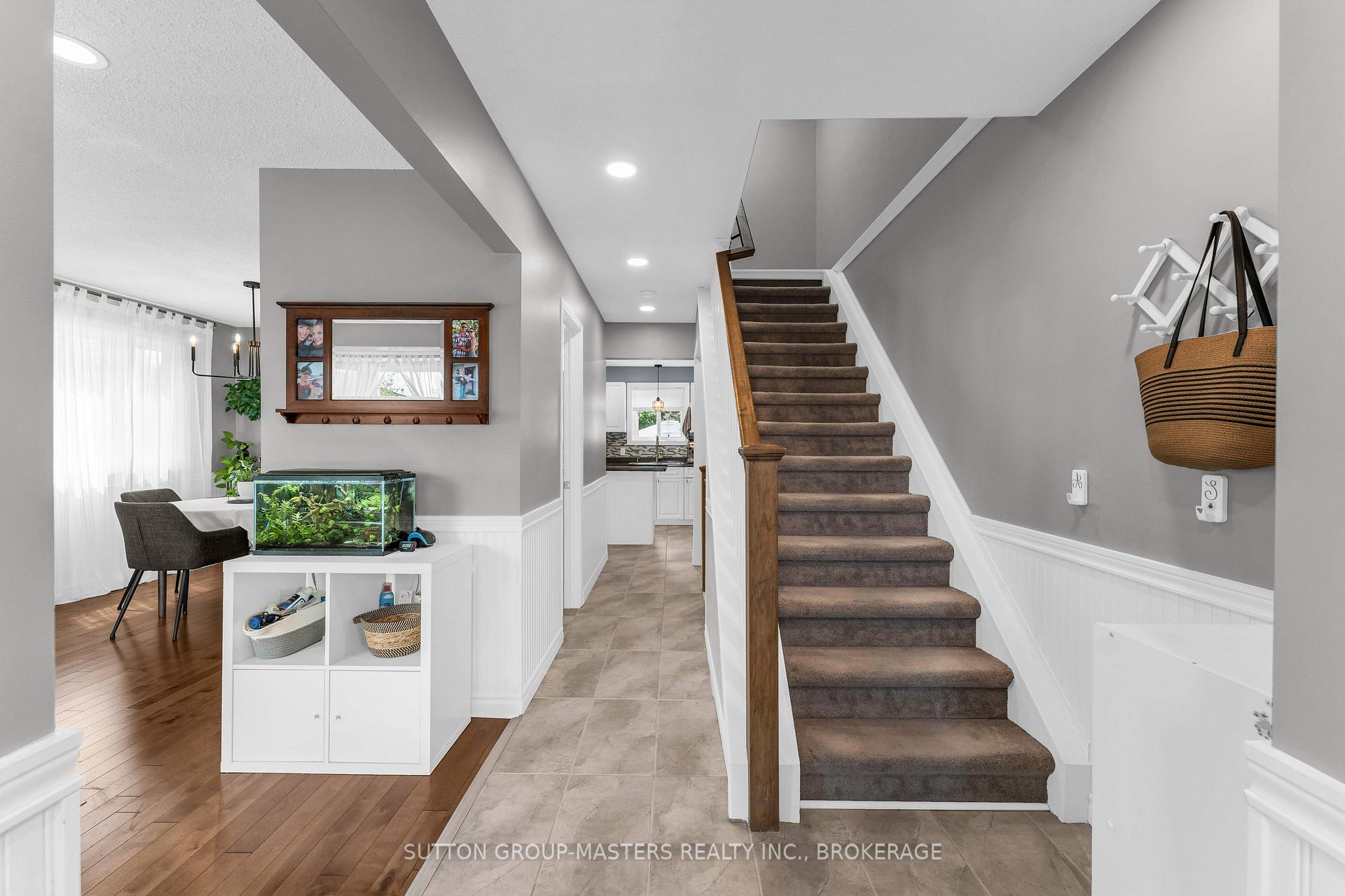Photo 5 of 700 Cedarwood Drive, Kingston, City Northwest — HOMEH