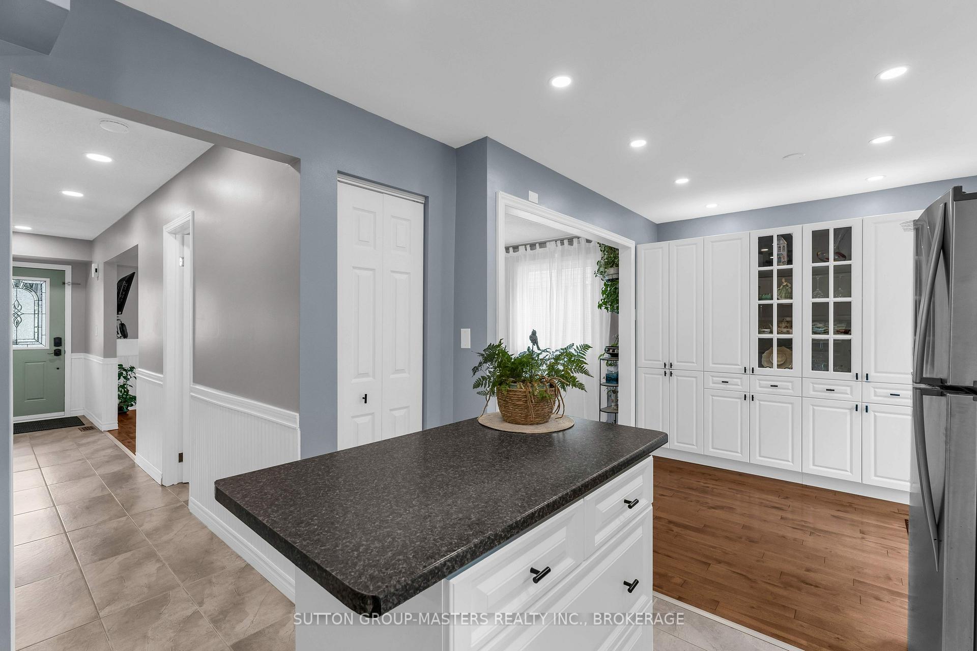 Photo 14 of 700 Cedarwood Drive, Kingston, City Northwest — HOMEH