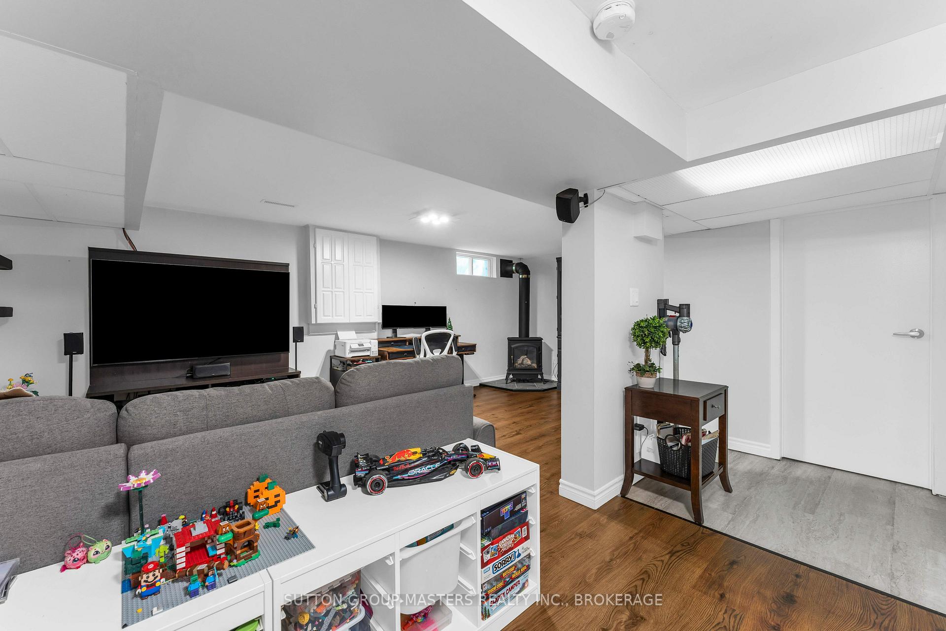 Photo 31 of 700 Cedarwood Drive, Kingston, City Northwest — HOMEH