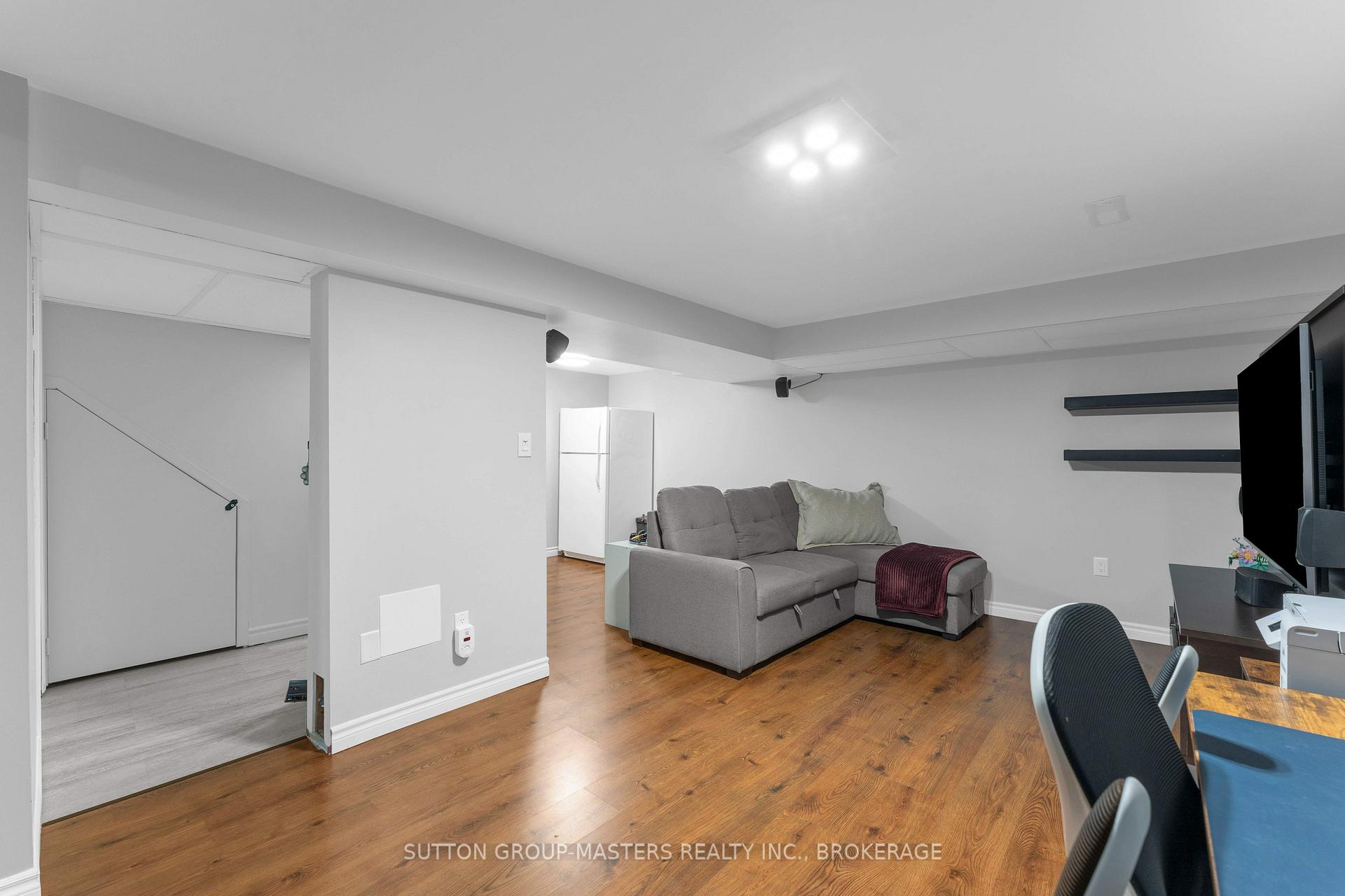 Photo 33 of 700 Cedarwood Drive, Kingston, City Northwest — HOMEH