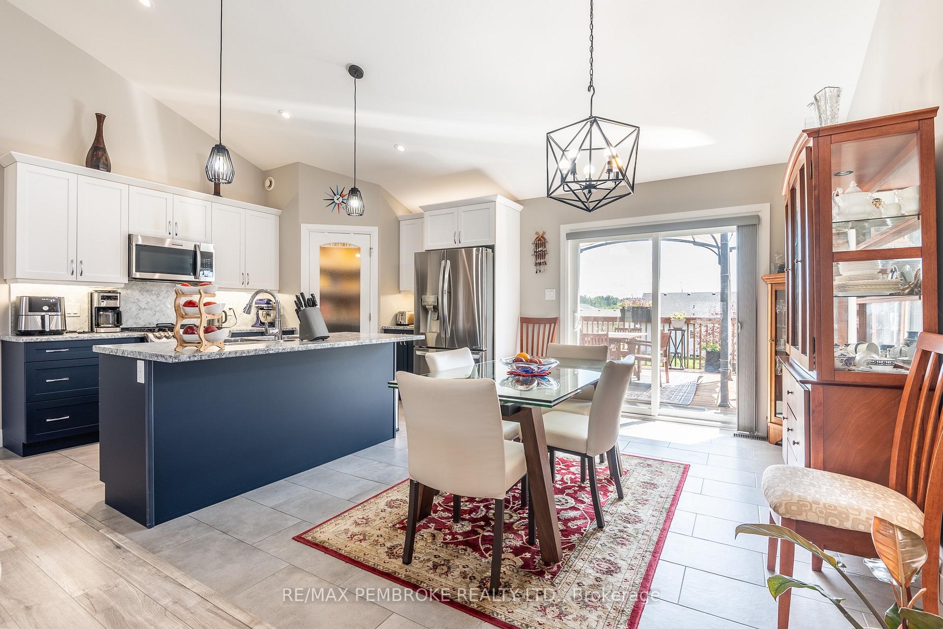 Photo 17 of 73 Noble Crescent, Petawawa, Petawawa — HOMEH