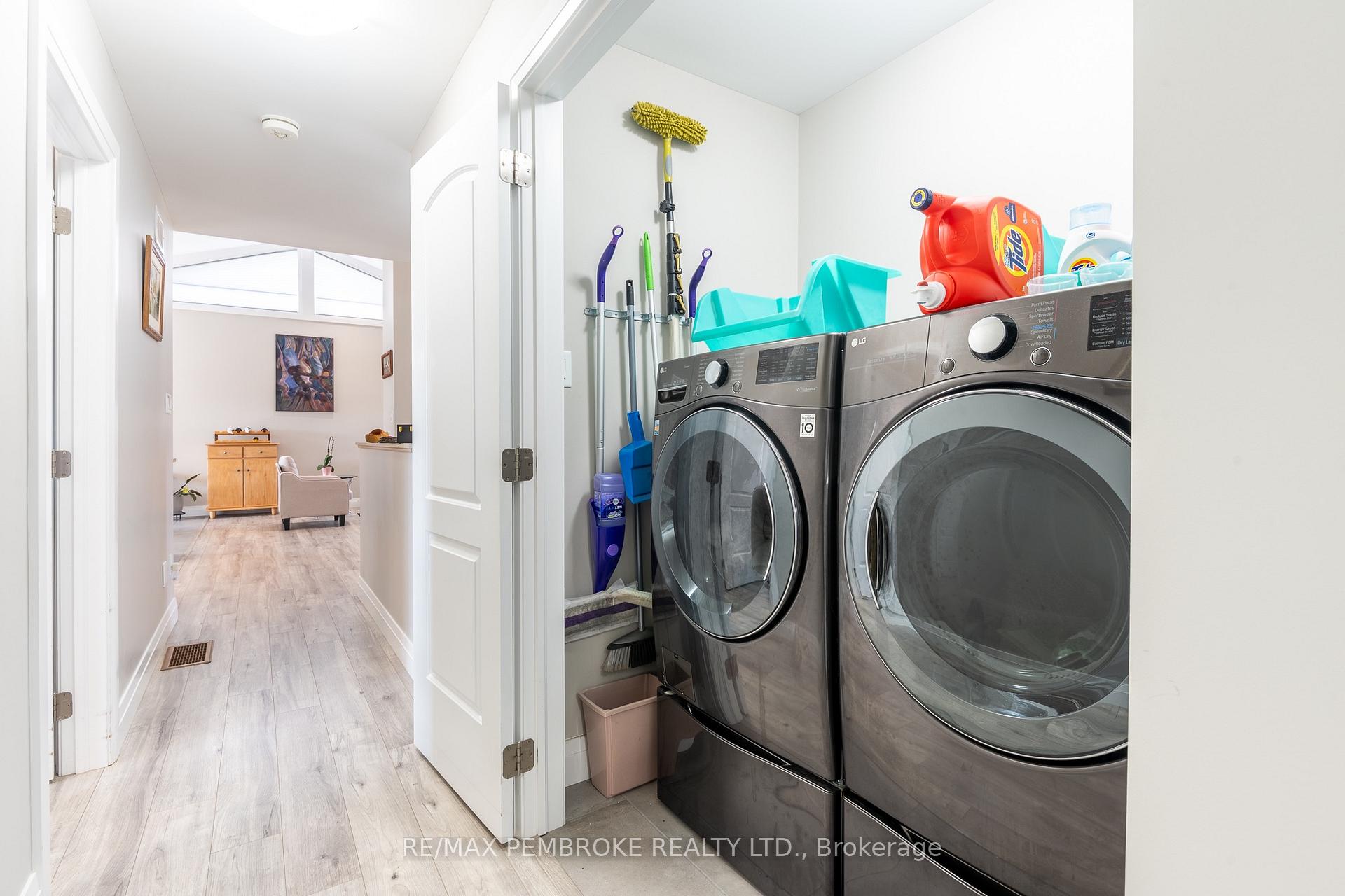 Photo 19 of 73 Noble Crescent, Petawawa, Petawawa — HOMEH