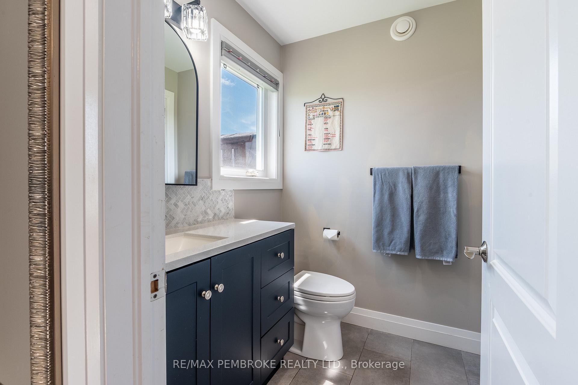 Photo 22 of 73 Noble Crescent, Petawawa, Petawawa — HOMEH