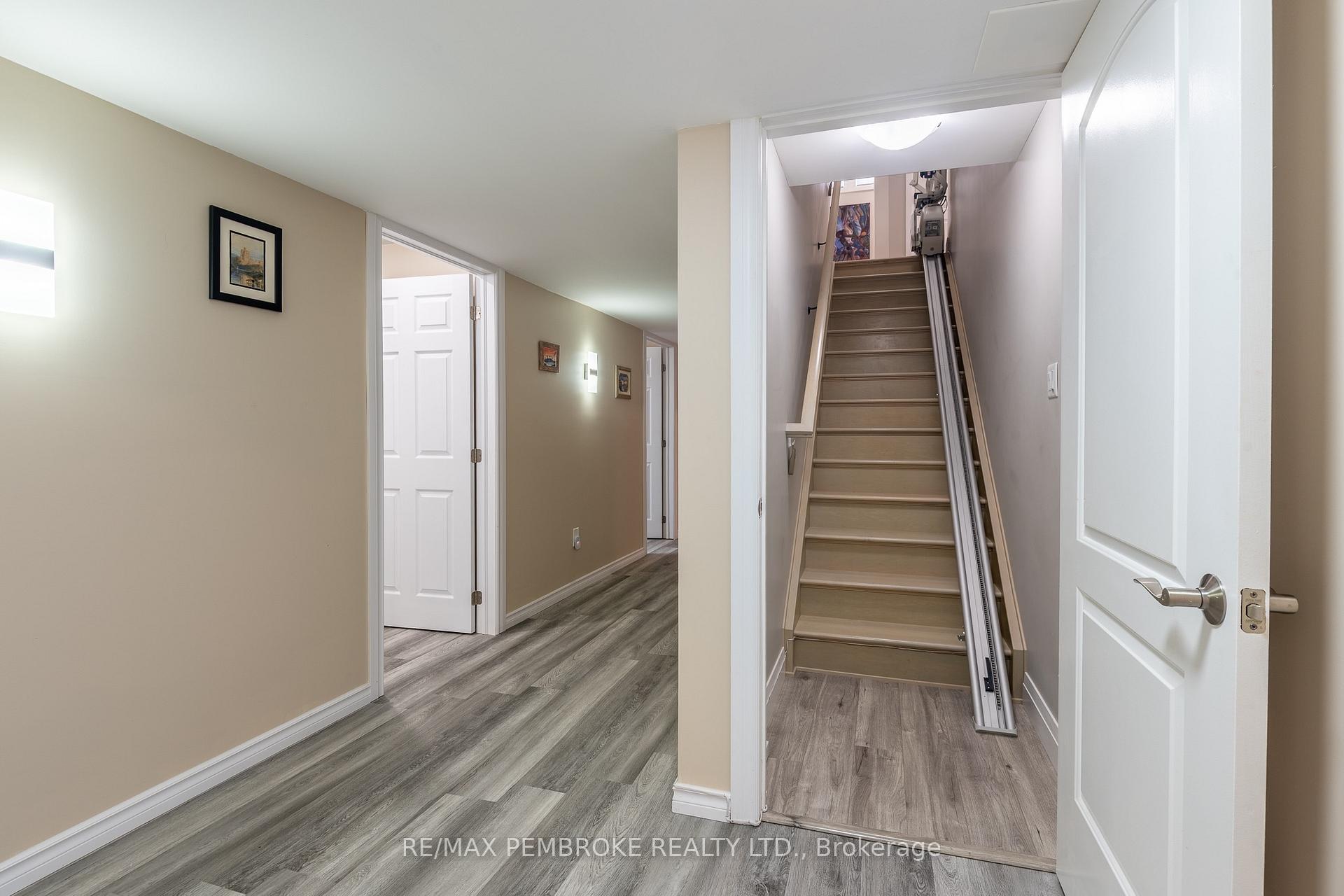 Photo 31 of 73 Noble Crescent, Petawawa, Petawawa — HOMEH