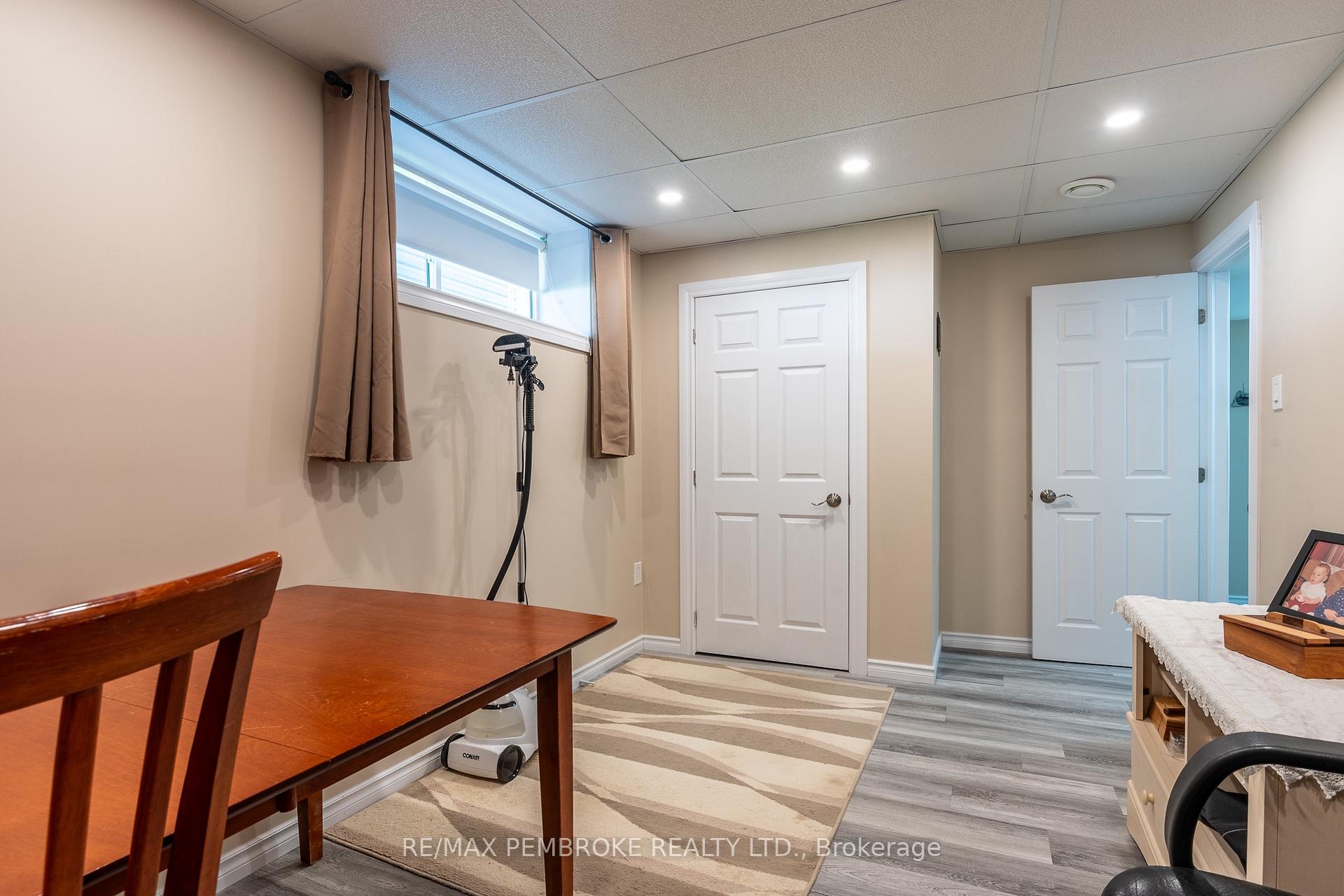 Photo 34 of 73 Noble Crescent, Petawawa, Petawawa — HOMEH