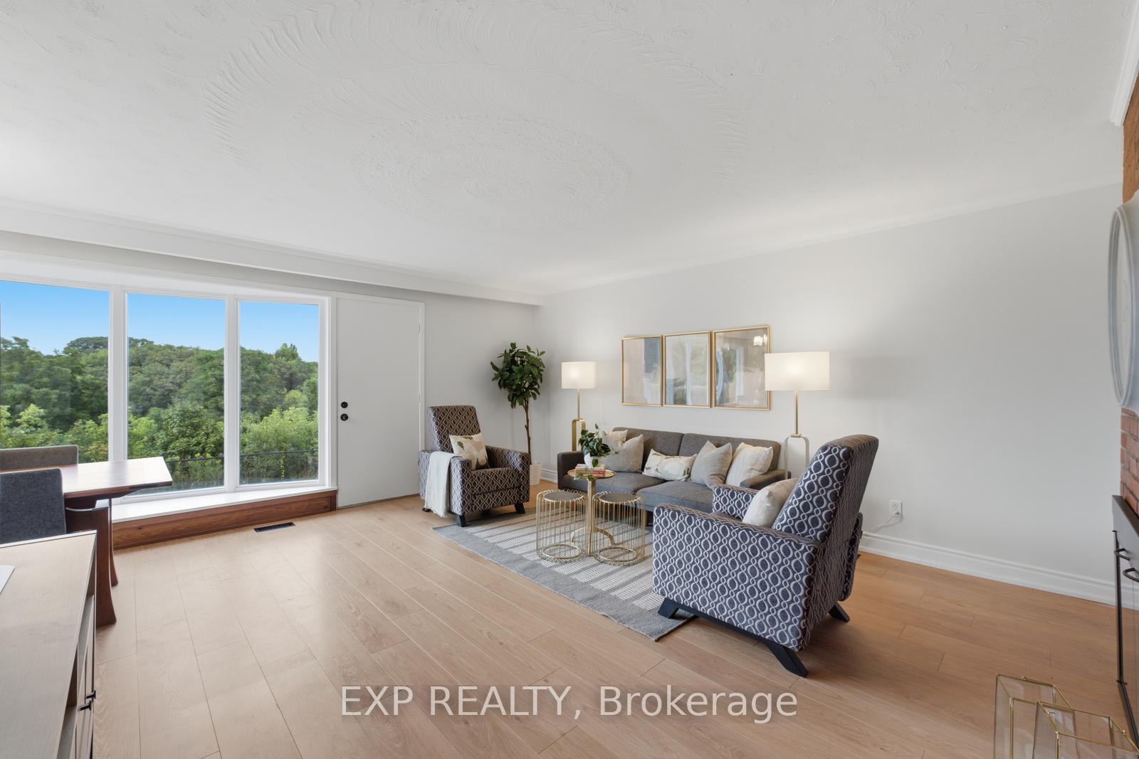 Photo 3 of 57 Riverhead Drive, Etobicoke, Rexdale-Kipling — HOMEH