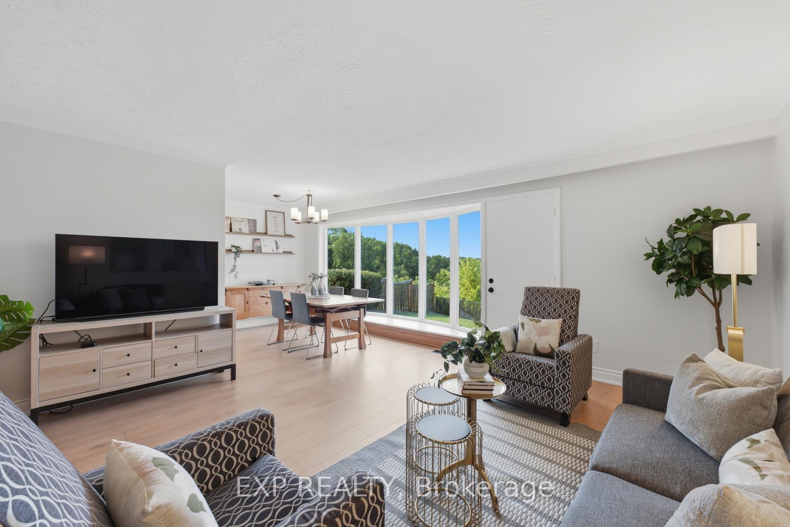 Photo 6 of 57 Riverhead Drive, Etobicoke, Rexdale-Kipling — HOMEH