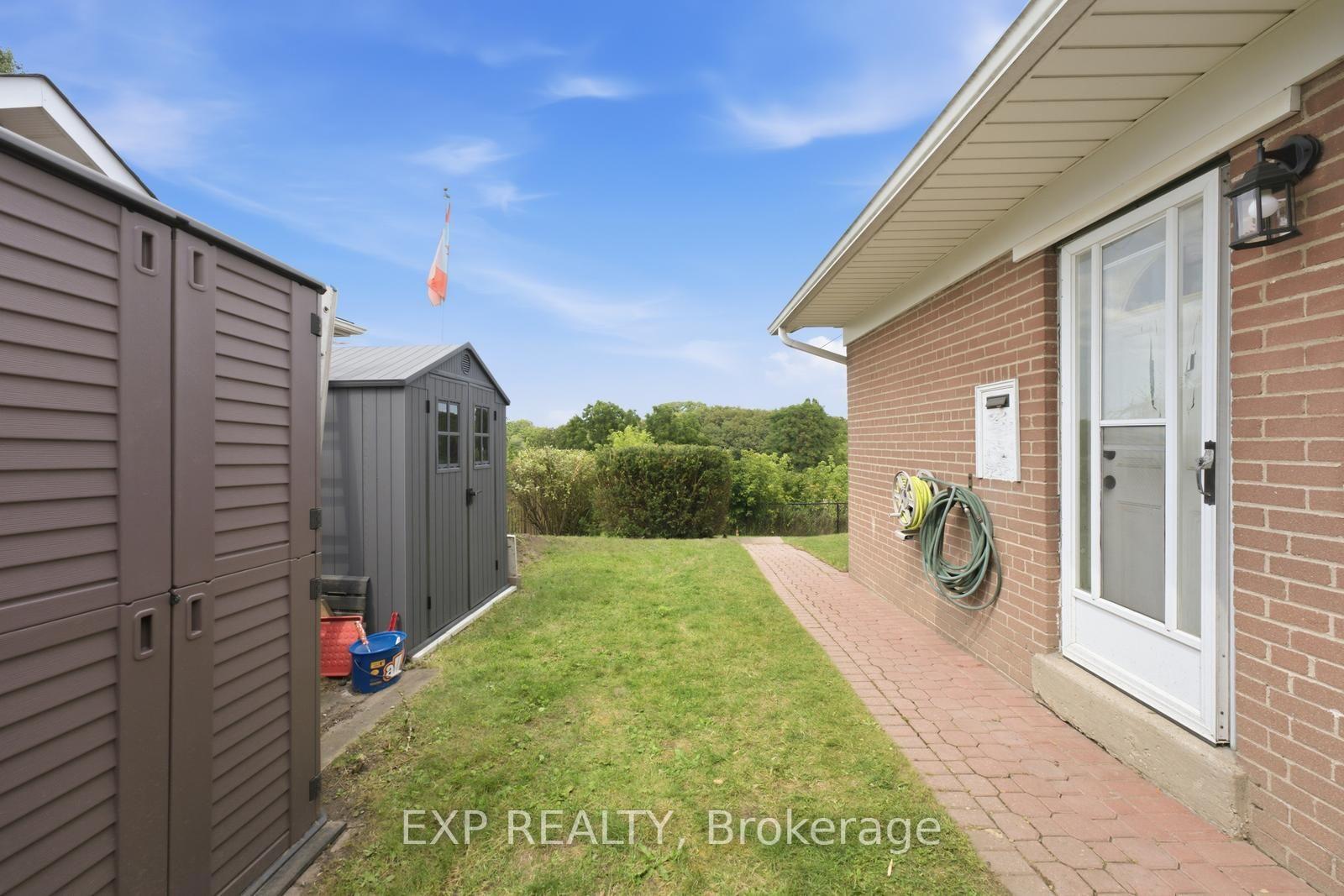 Photo 26 of 57 Riverhead Drive, Etobicoke, Rexdale-Kipling — HOMEH