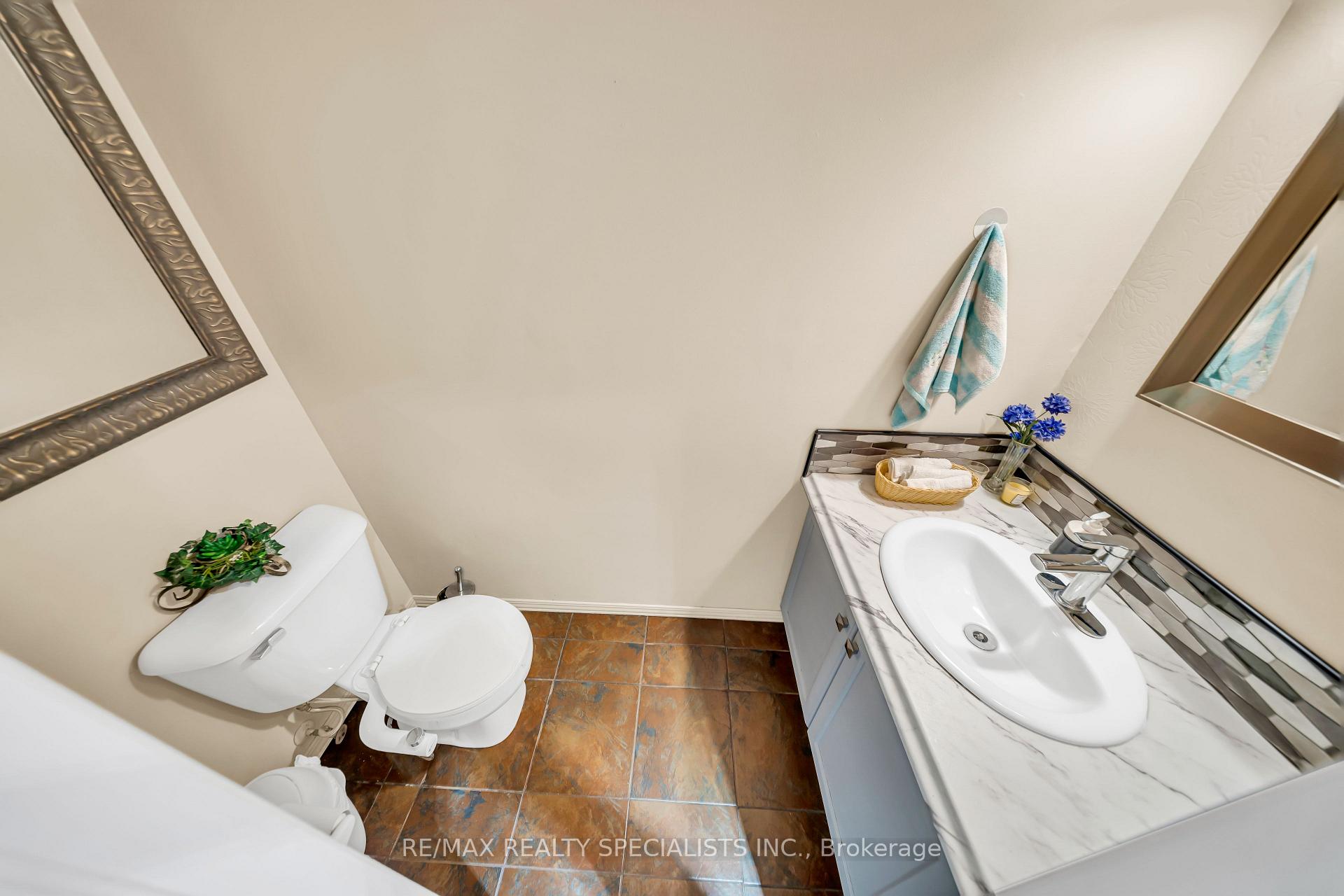 Photo 18 of 17 Buckthorn Crescent W, Guelph, Grange Road — HOMEH