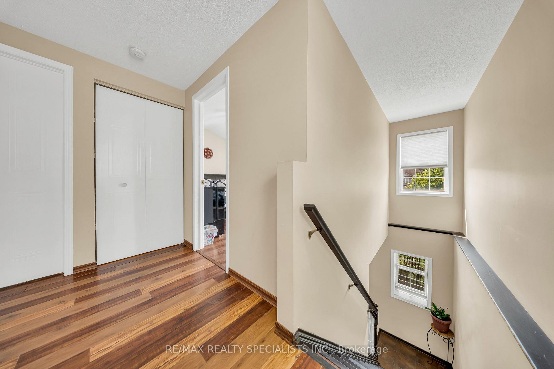 Photo 20 of 17 Buckthorn Crescent W, Guelph, Grange Road — HOMEH