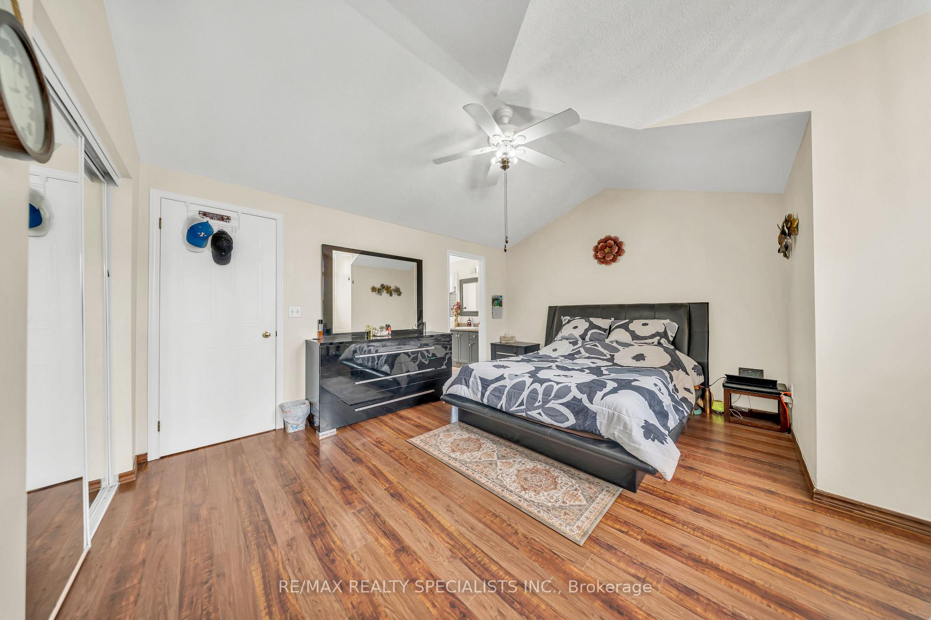 Photo 22 of 17 Buckthorn Crescent W, Guelph, Grange Road — HOMEH