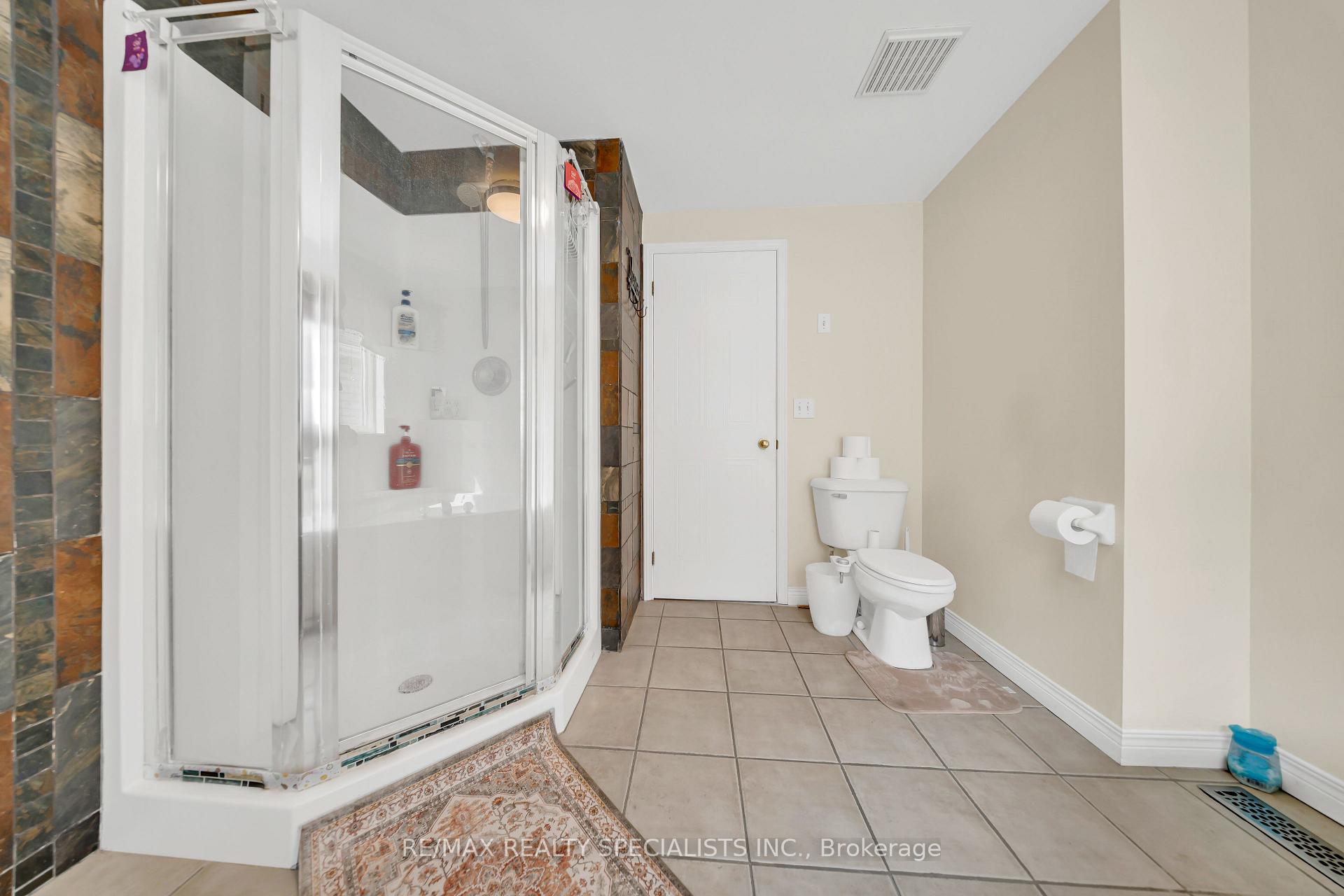 Photo 25 of 17 Buckthorn Crescent W, Guelph, Grange Road — HOMEH