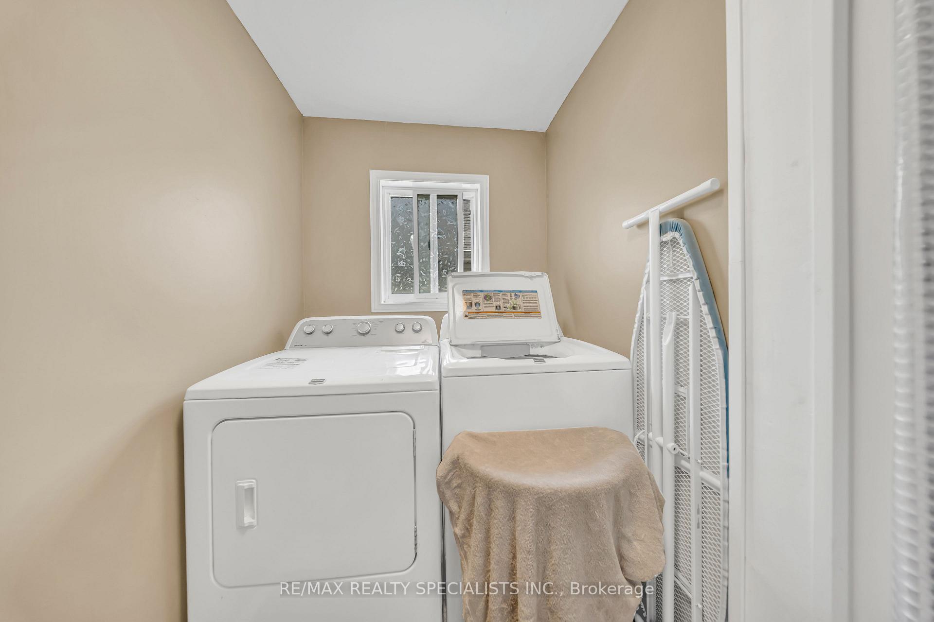 Photo 28 of 17 Buckthorn Crescent W, Guelph, Grange Road — HOMEH