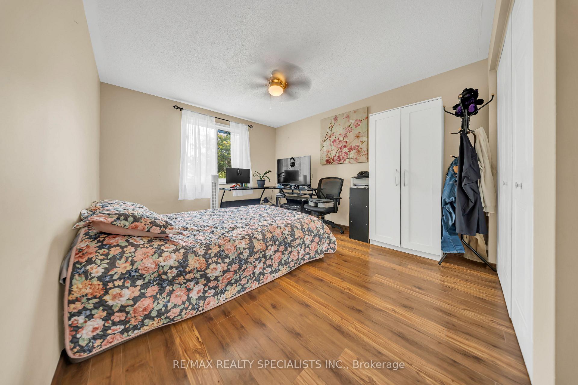 Photo 29 of 17 Buckthorn Crescent W, Guelph, Grange Road — HOMEH