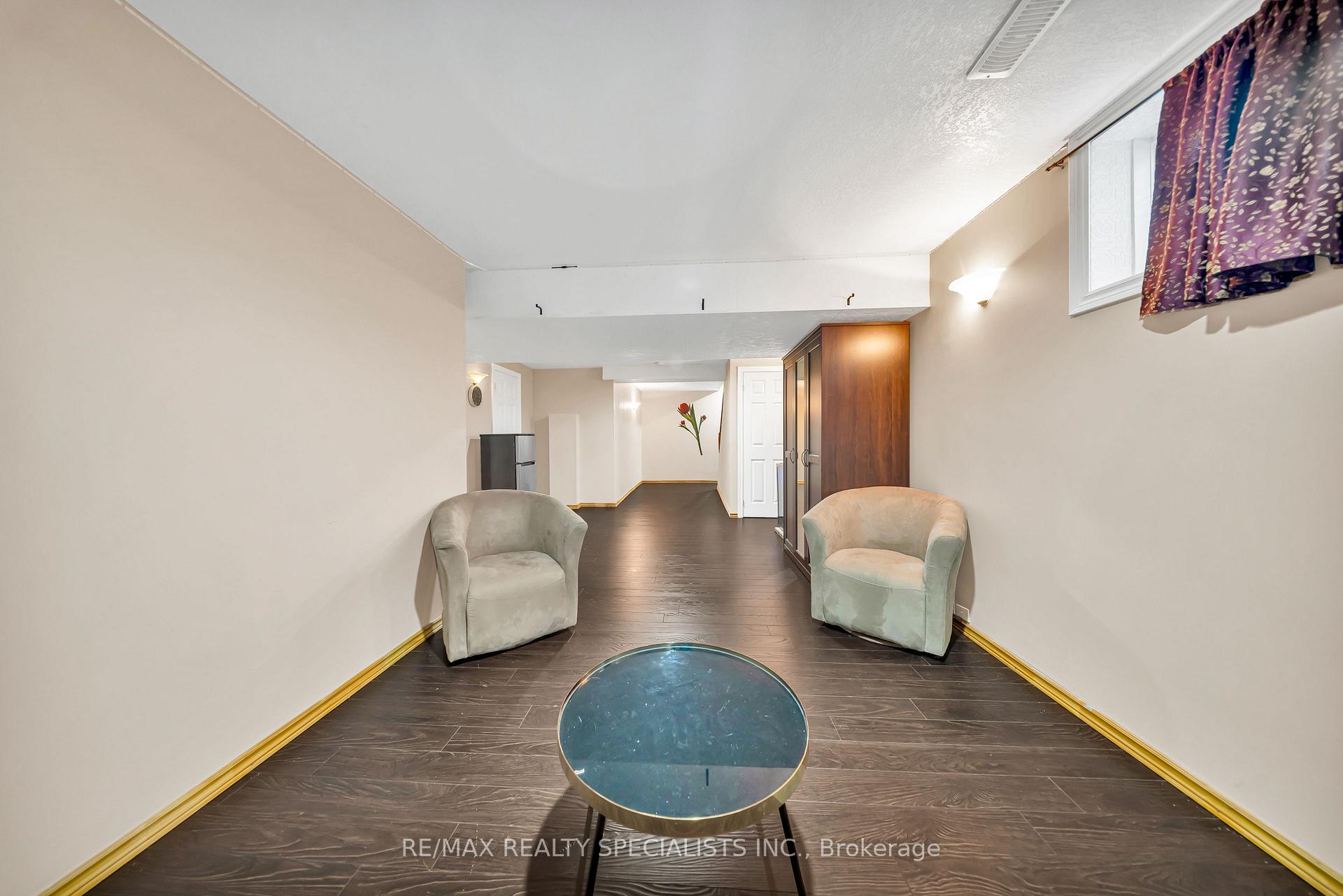 Photo 33 of 17 Buckthorn Crescent W, Guelph, Grange Road — HOMEH
