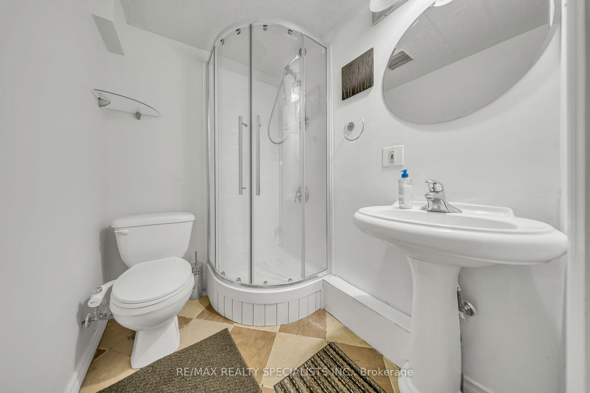 Photo 37 of 17 Buckthorn Crescent W, Guelph, Grange Road — HOMEH
