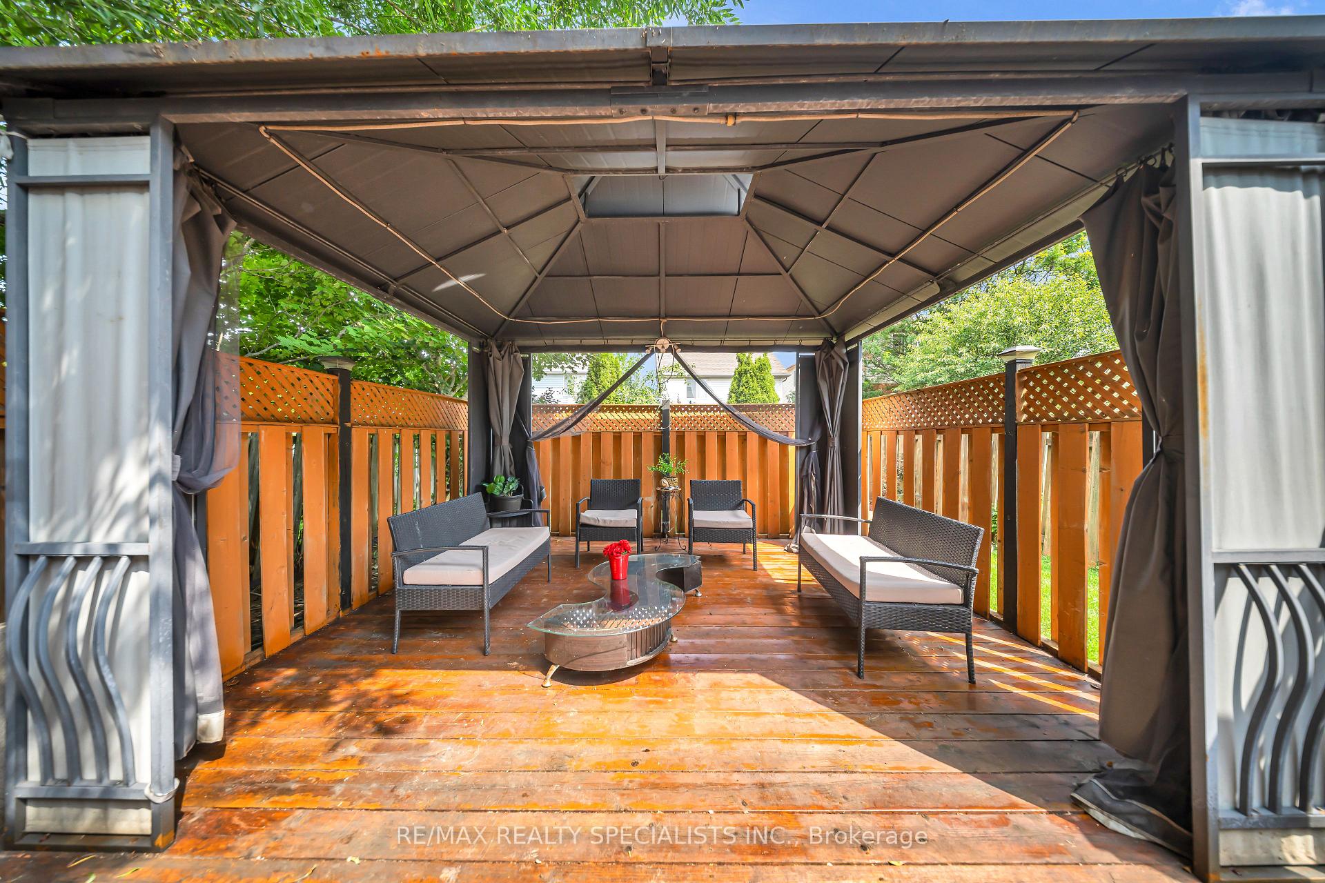 Photo 39 of 17 Buckthorn Crescent W, Guelph, Grange Road — HOMEH