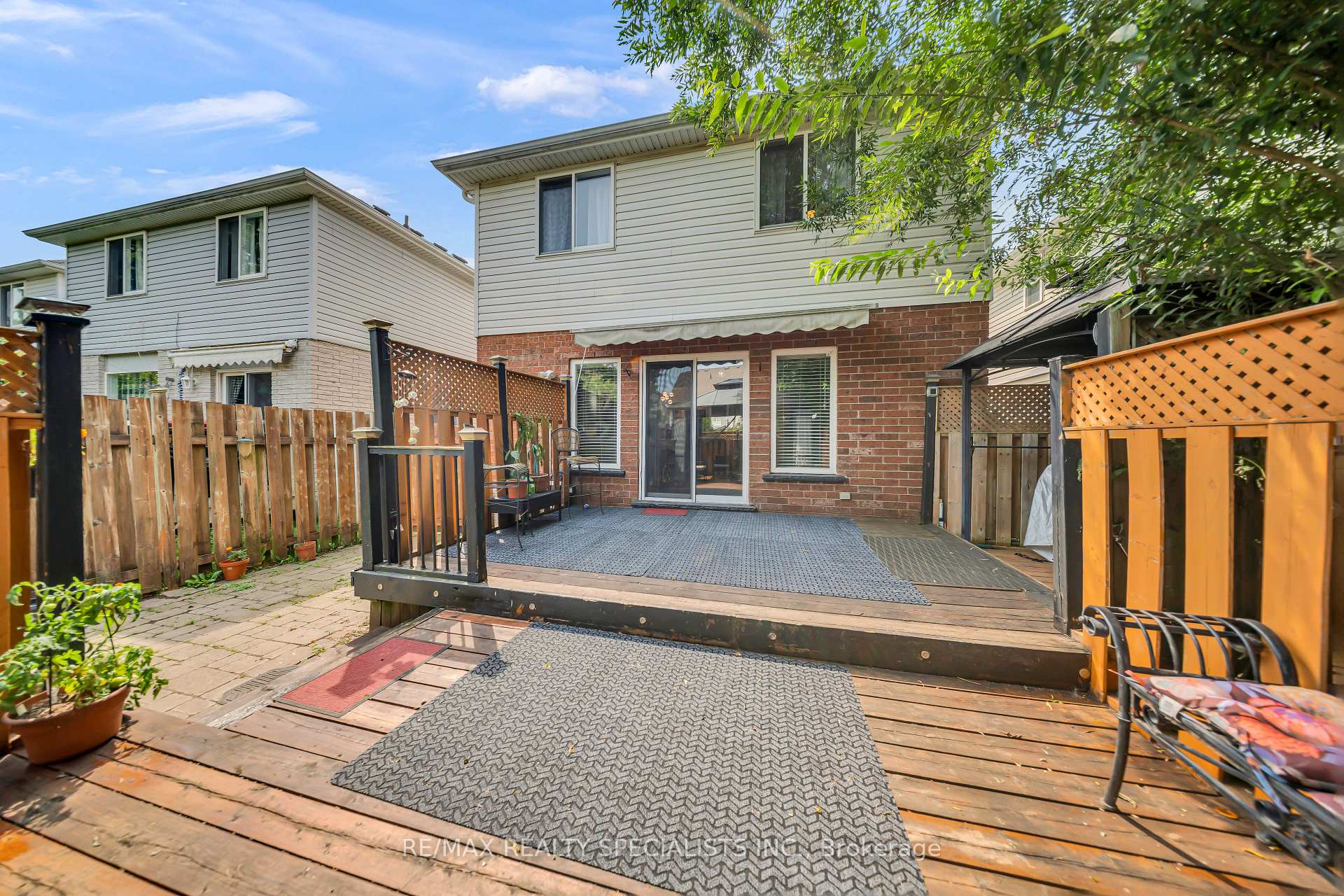 Photo 40 of 17 Buckthorn Crescent W, Guelph, Grange Road — HOMEH