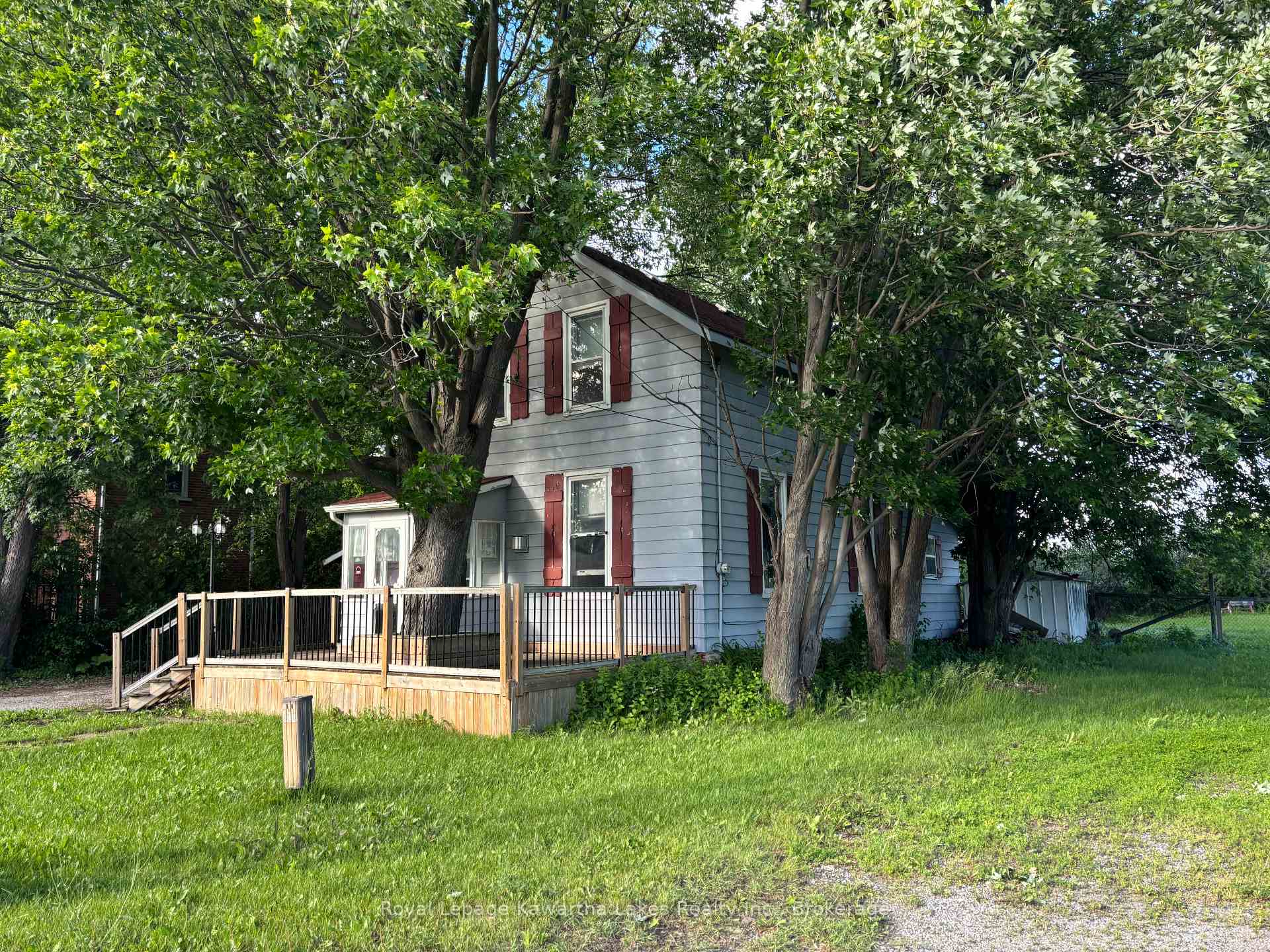 Photo 2 of 80 Albert Street S, Kawartha Lakes, Lindsay — HOMEH