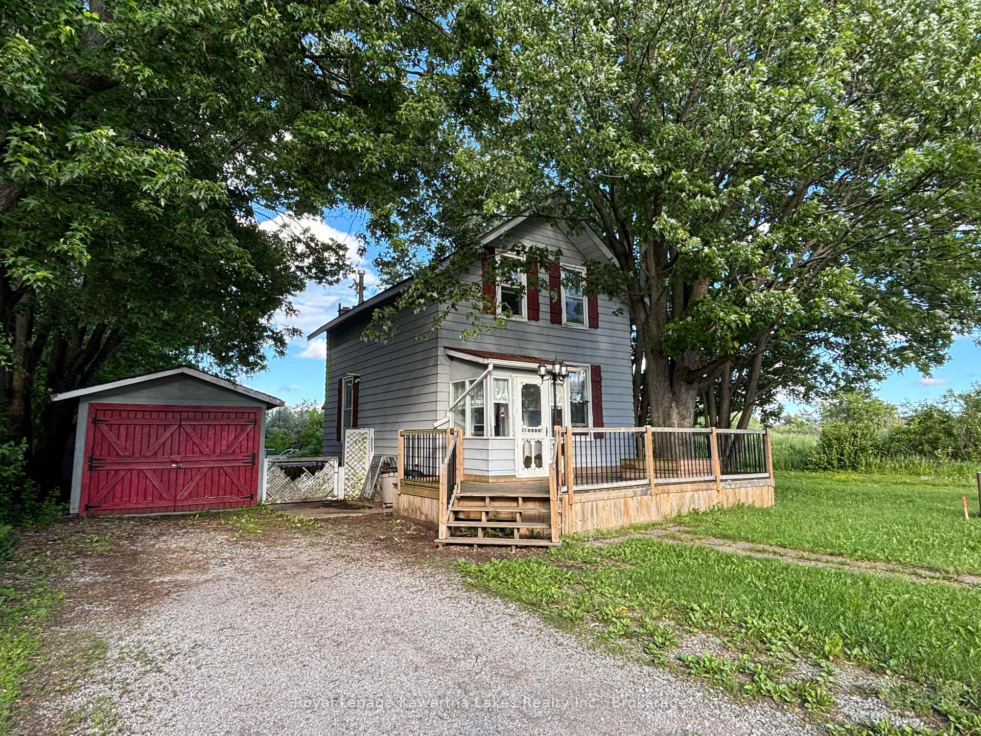 Photo 3 of 80 Albert Street S, Kawartha Lakes, Lindsay — HOMEH
