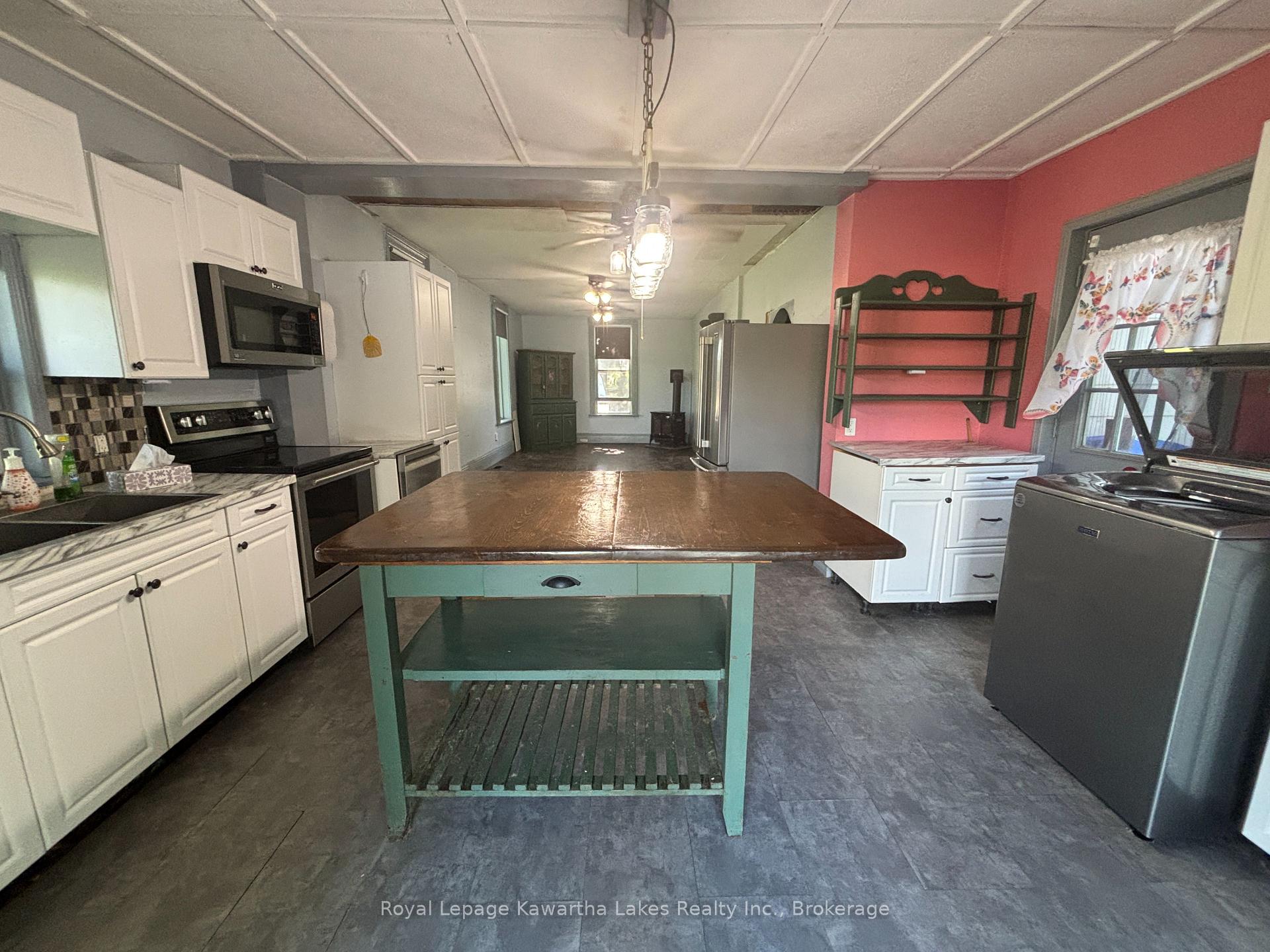Photo 12 of 80 Albert Street S, Kawartha Lakes, Lindsay — HOMEH