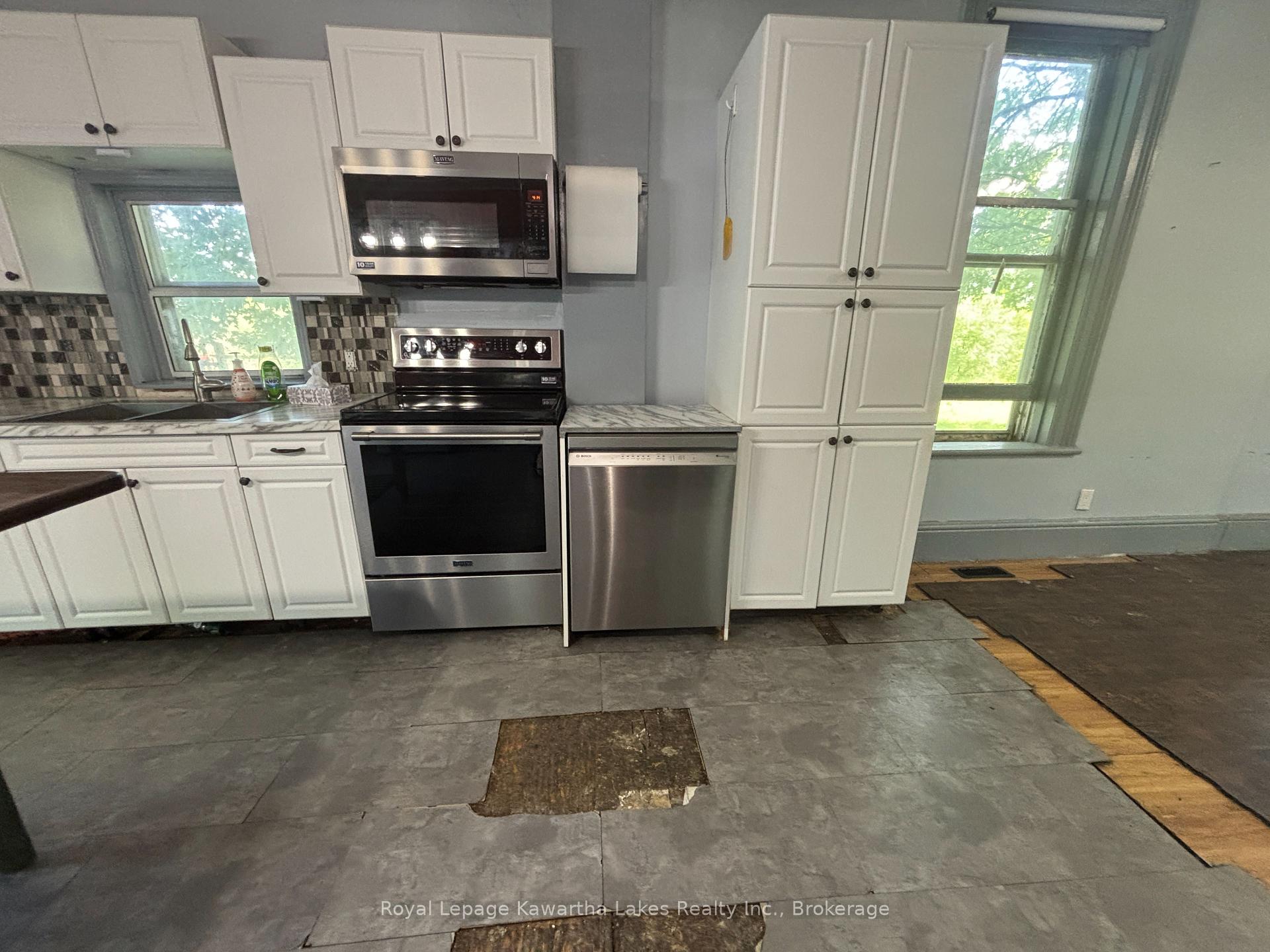 Photo 14 of 80 Albert Street S, Kawartha Lakes, Lindsay — HOMEH