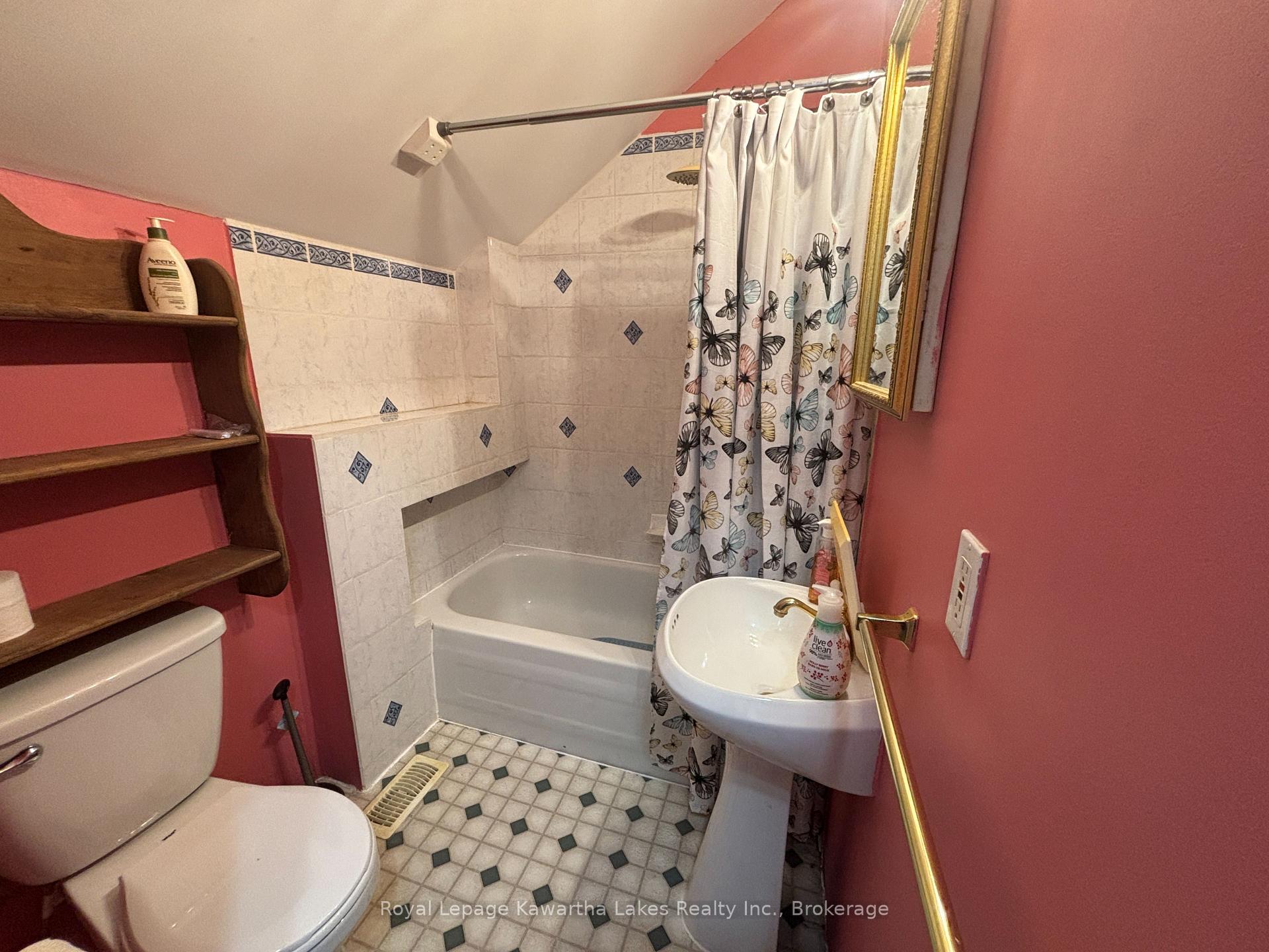 Photo 27 of 80 Albert Street S, Kawartha Lakes, Lindsay — HOMEH
