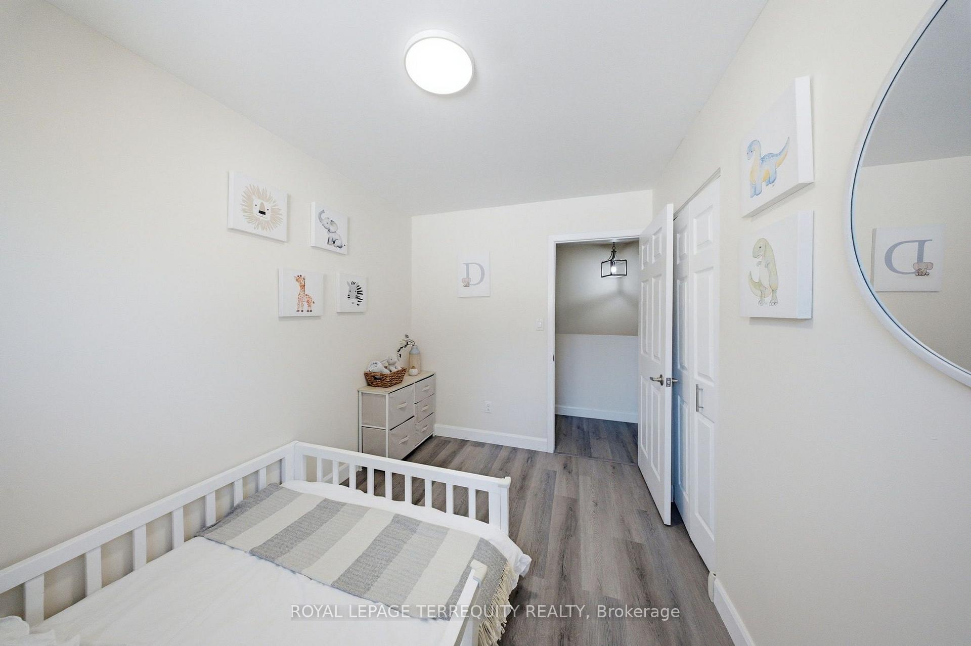 Photo 23 of 362 Durham Court, Oshawa, Vanier — HOMEH