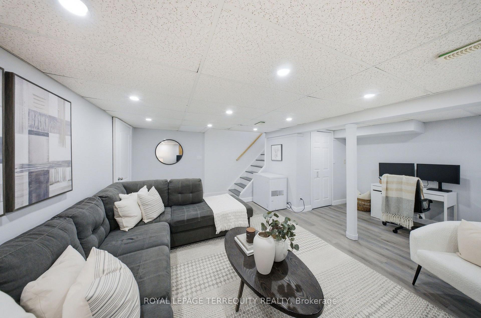 Photo 26 of 362 Durham Court, Oshawa, Vanier — HOMEH
