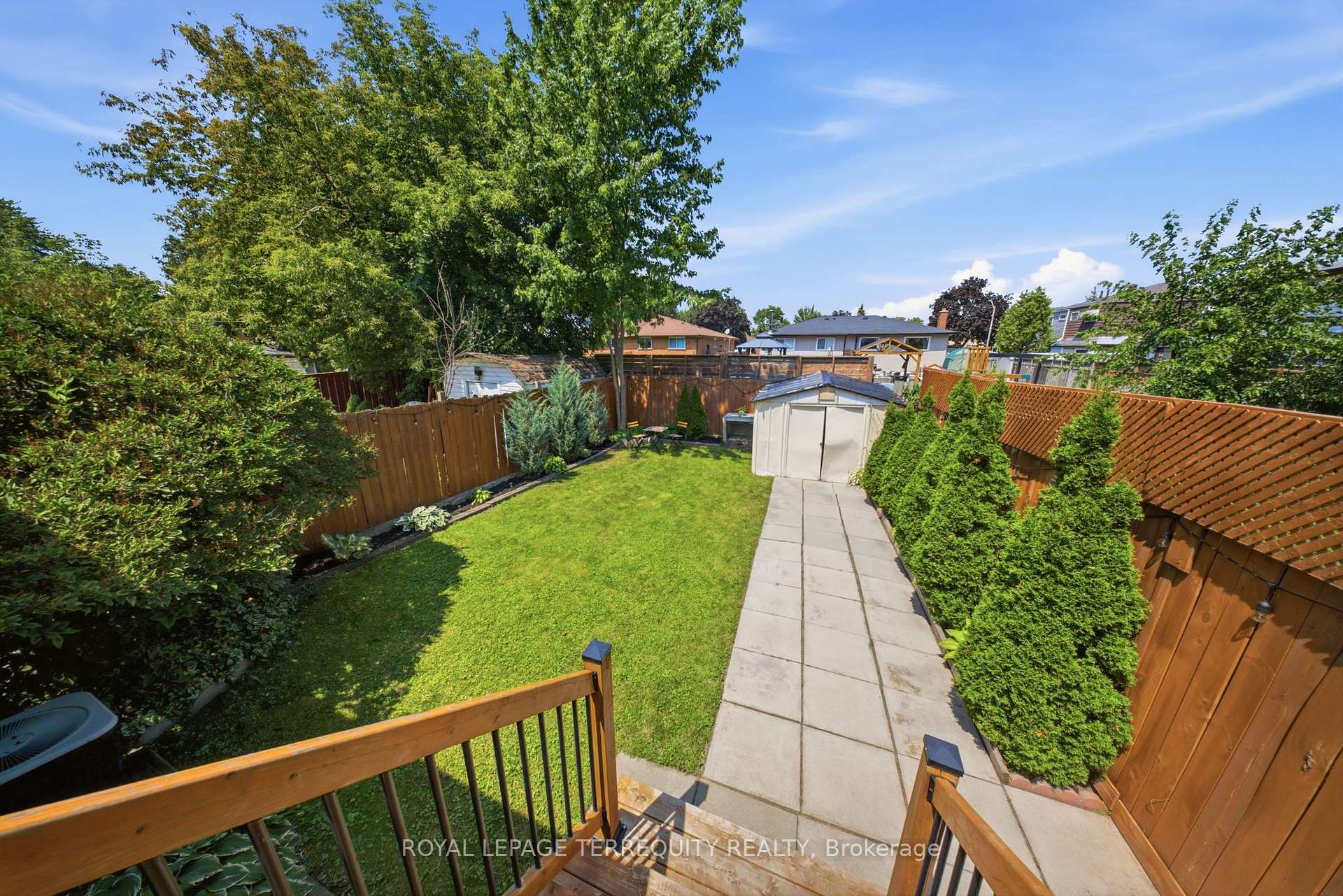 Photo 34 of 362 Durham Court, Oshawa, Vanier — HOMEH