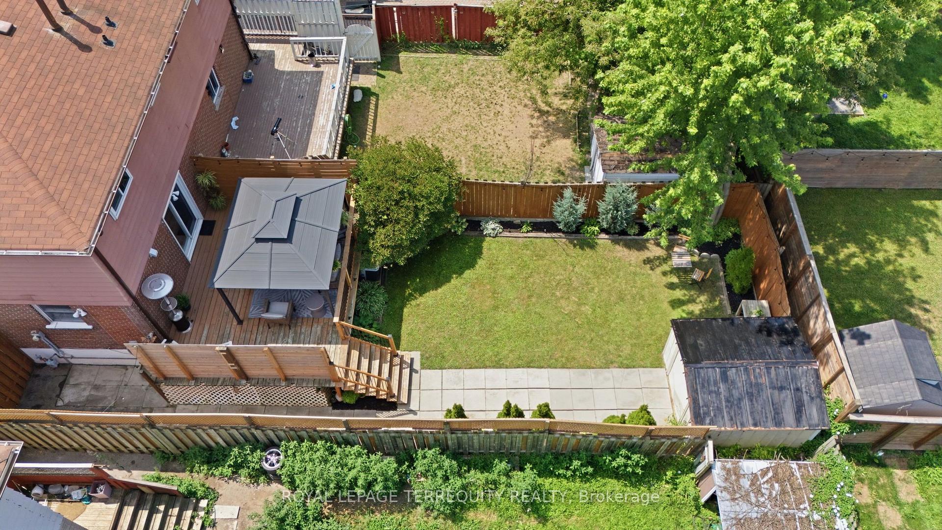 Photo 39 of 362 Durham Court, Oshawa, Vanier — HOMEH